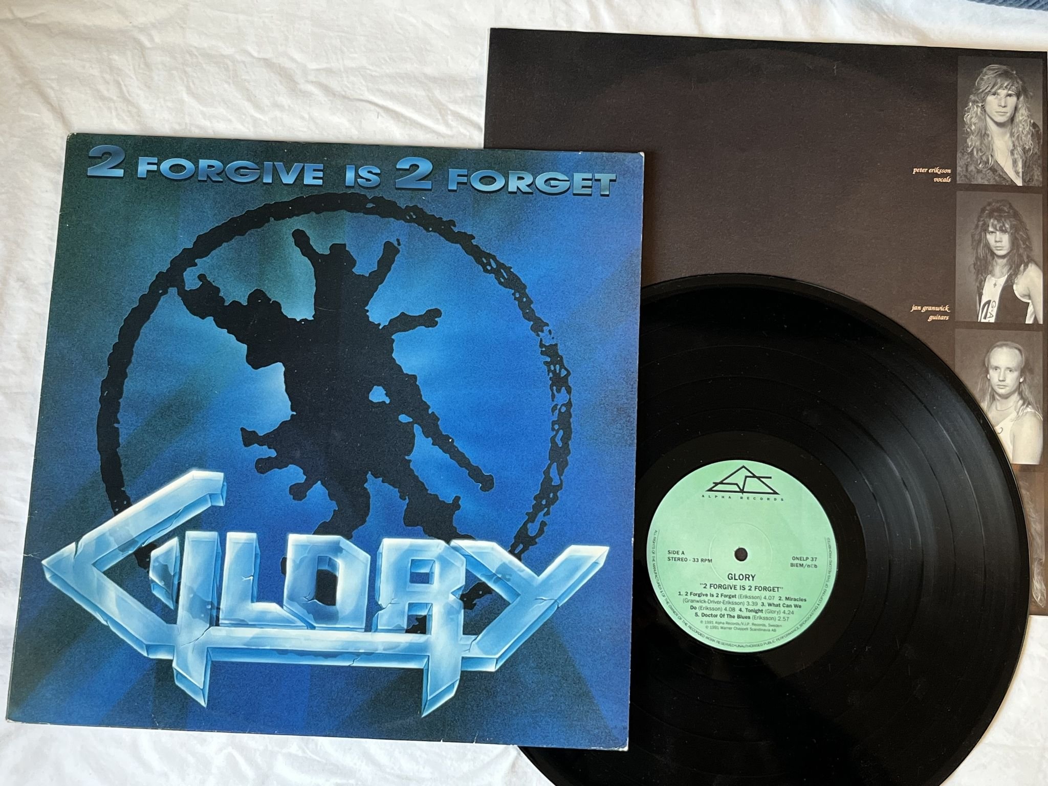 Omslagsbild för skivan GLORY 2 forgive is 2 forget LP -91 ALPHA ONELP 37