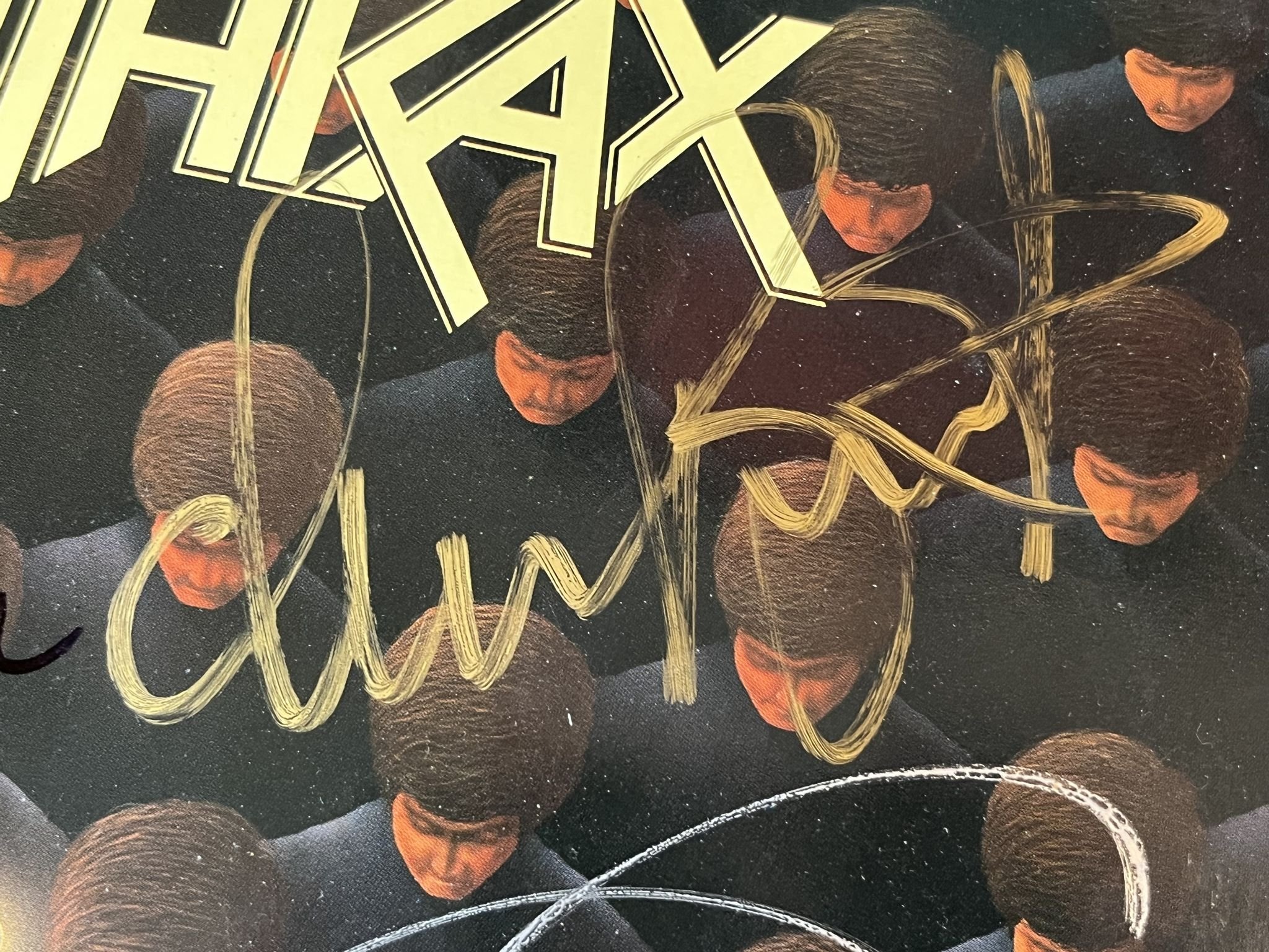 Omslagsbild för skivan ANTHRAX among the living LP -87 ISLAND 208 210 *** FULLY SIGNED ***