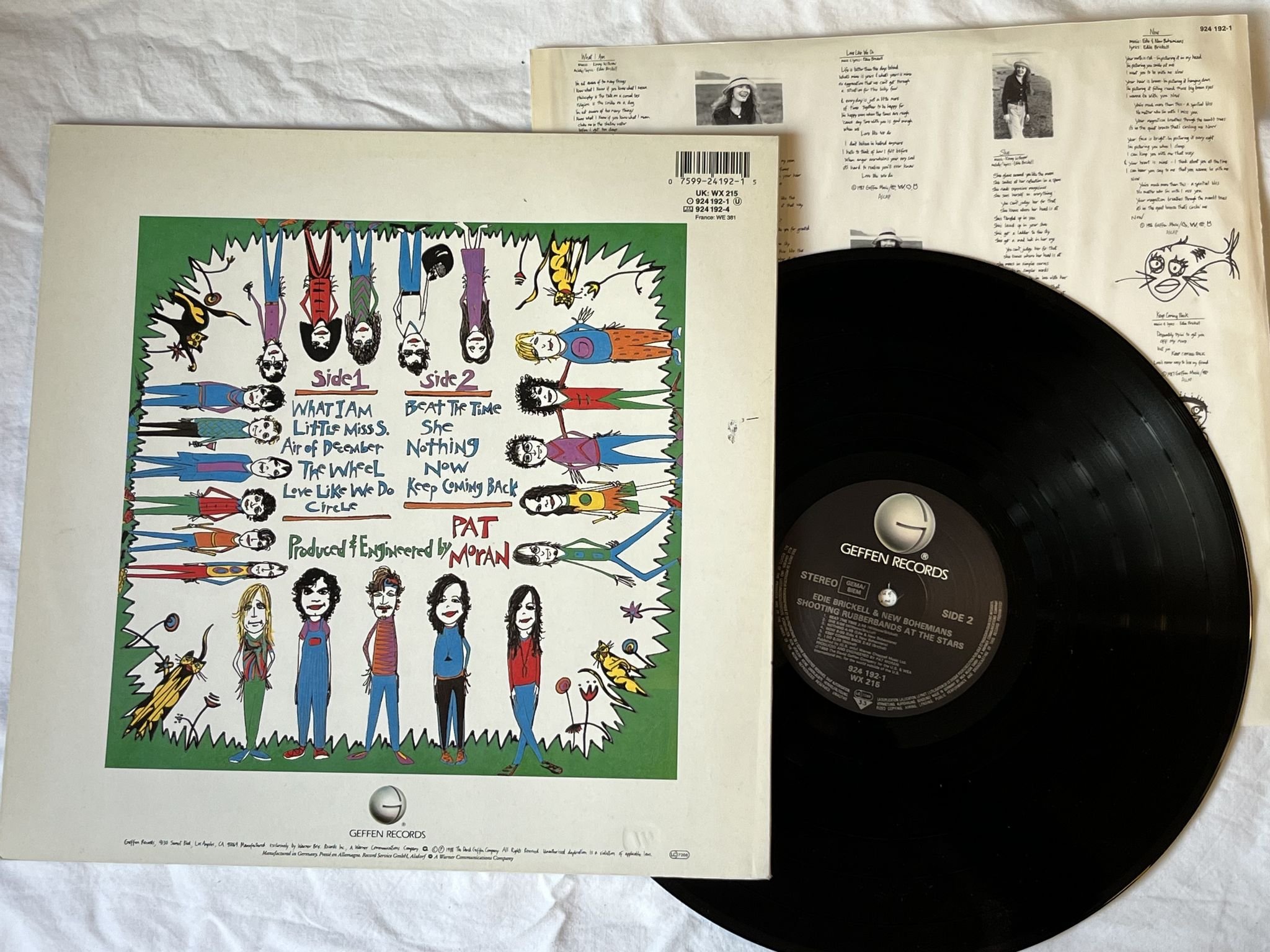 Omslagsbild för skivan EDIE BRICKELL & NEW BOHEMIANS LP -88 GEFFEN GEF 24192 ** POP ART - SIGNED **