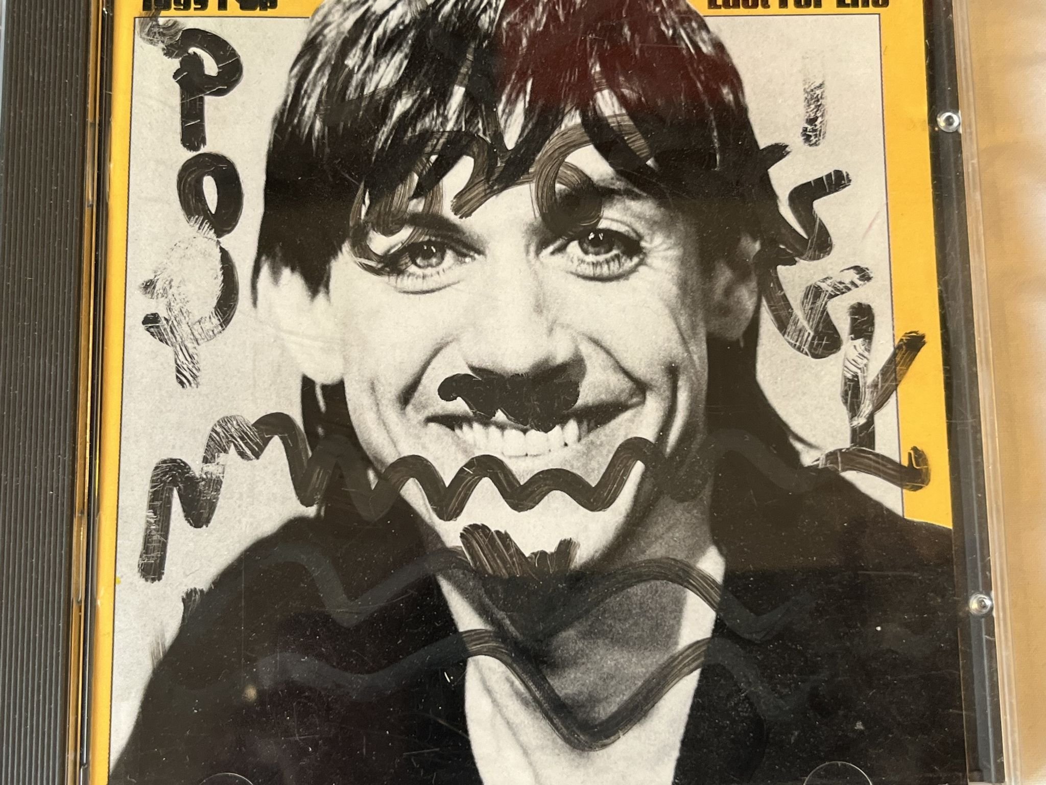 Omslagsbild för skivan 3 cd's signed by Iggy Pop *** Yeah ***