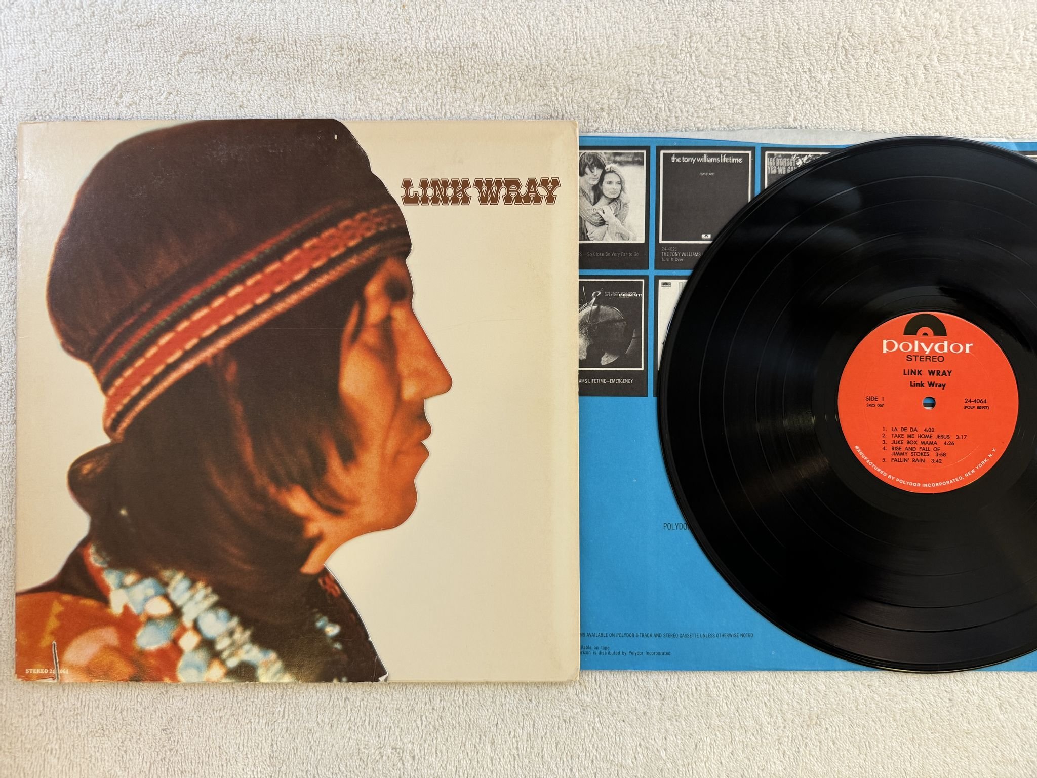 Omslagsbild för skivan LINK WRAY s/t LP -71 US POLYDOR 24-4064 ** Die Cut Unipak **