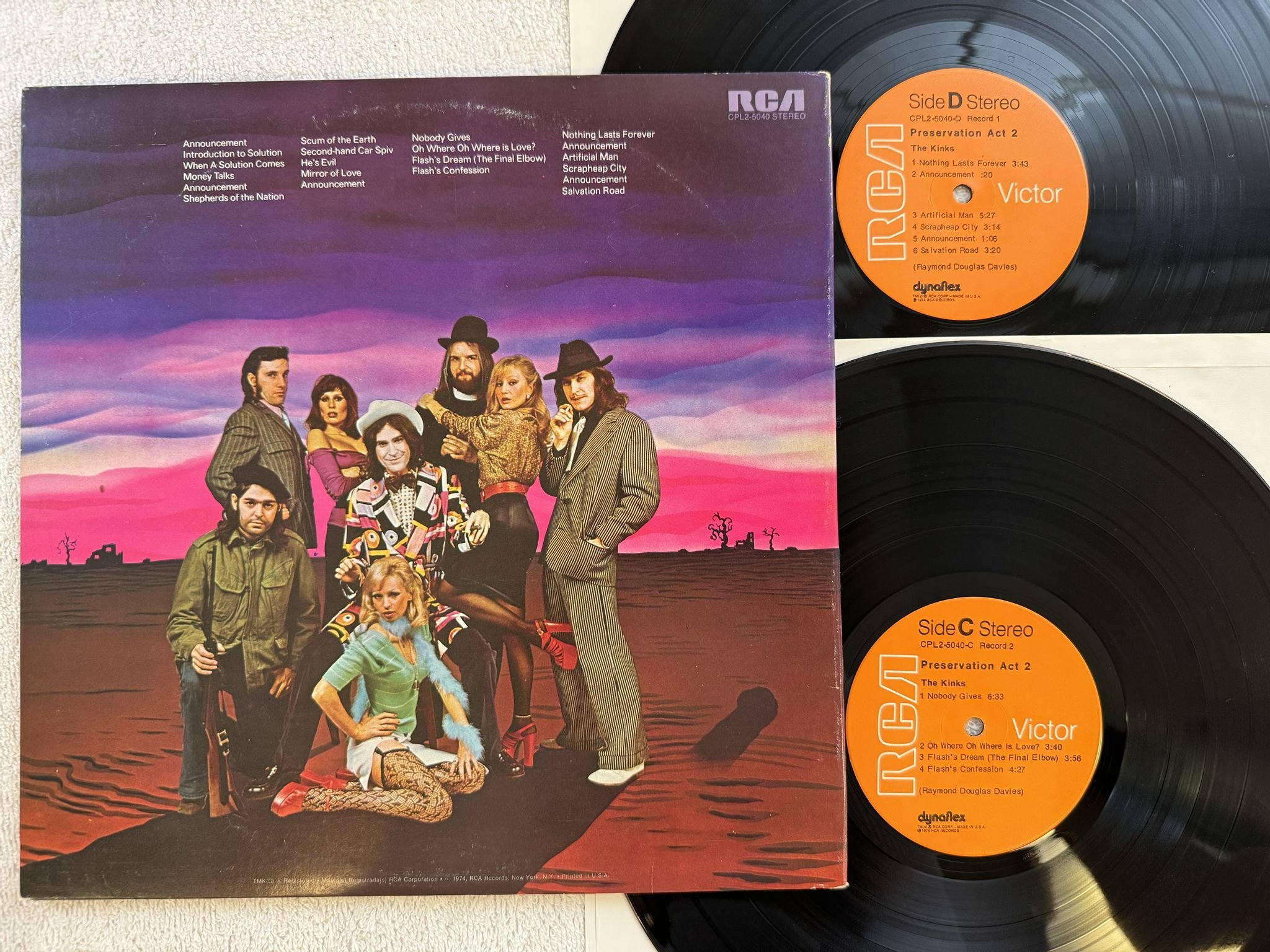 Omslagsbild för skivan THE KINKS preservation act 2 2xLP -74 US RCA COL2-5040