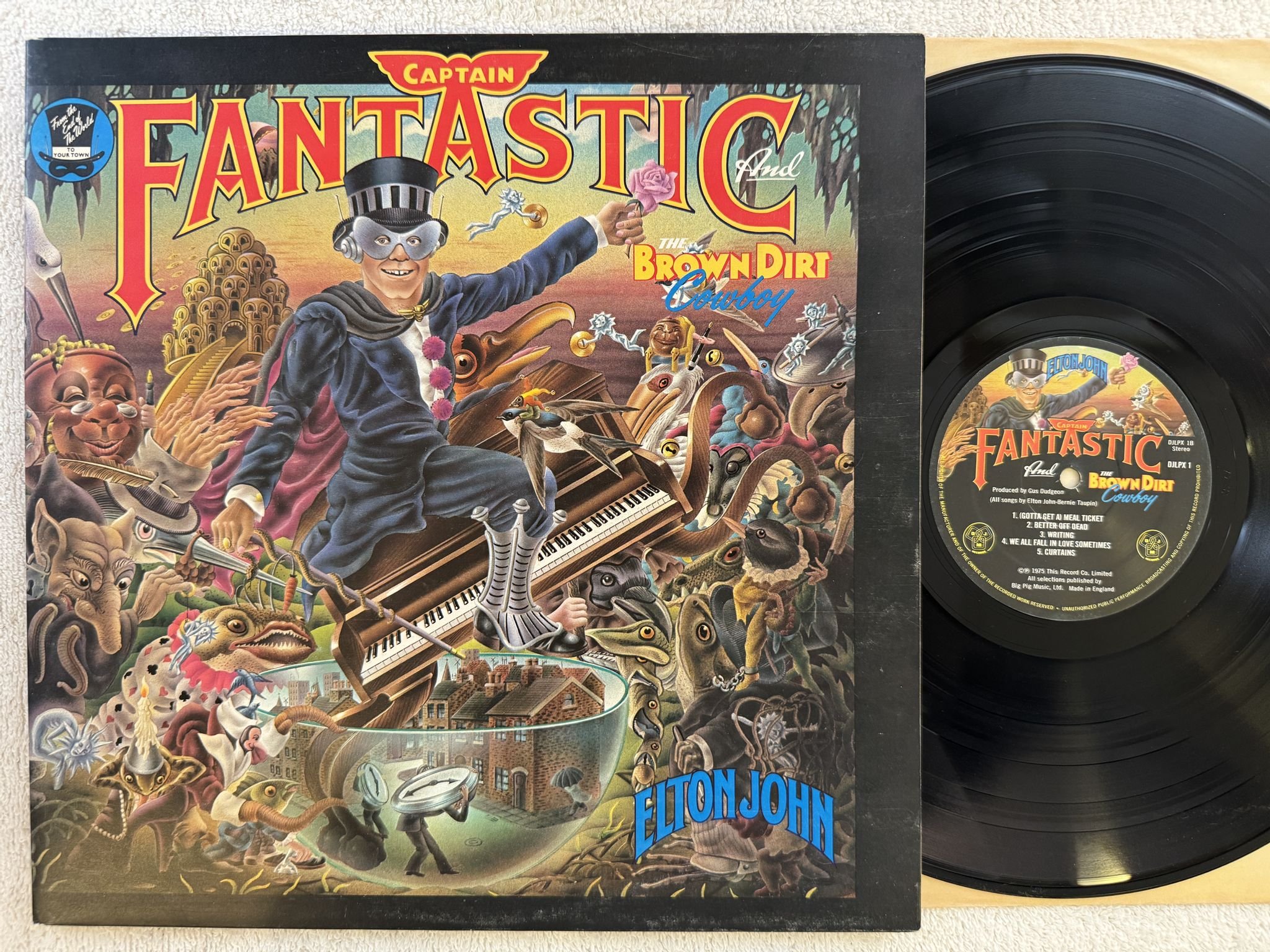 Omslagsbild för skivan ELTON JOHN captain fantastic LP -75 UK DJM DJLPX 1