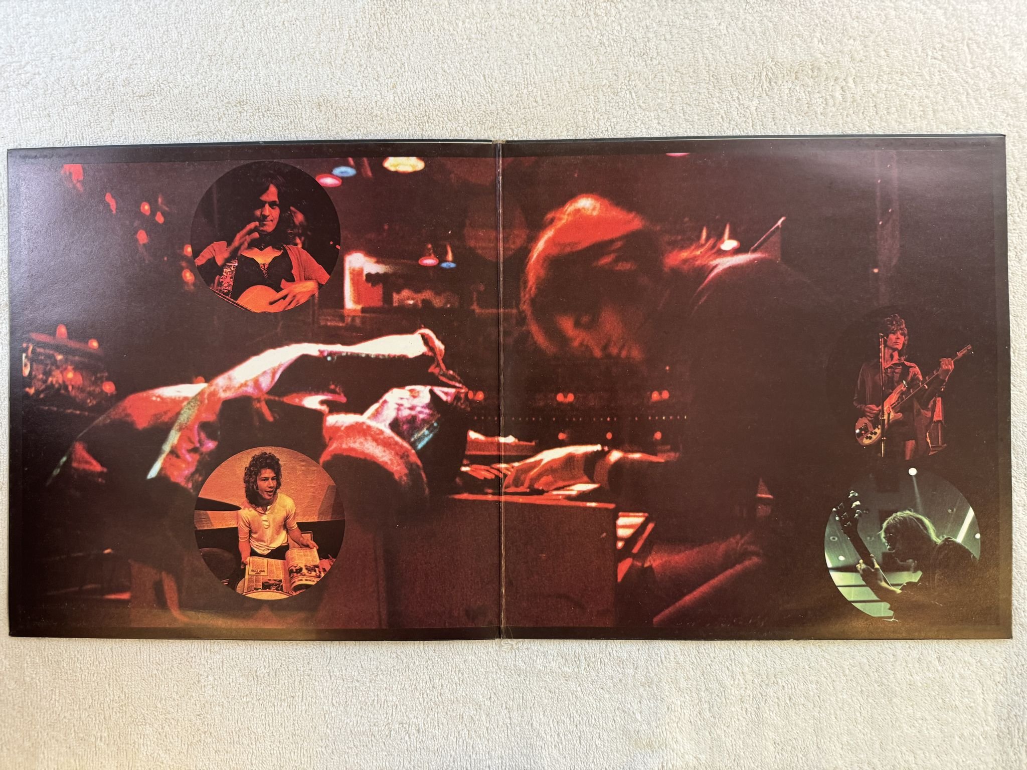 Omslagsbild för skivan YES the yes album LP -71 UK plum ATLANTIC 2400101