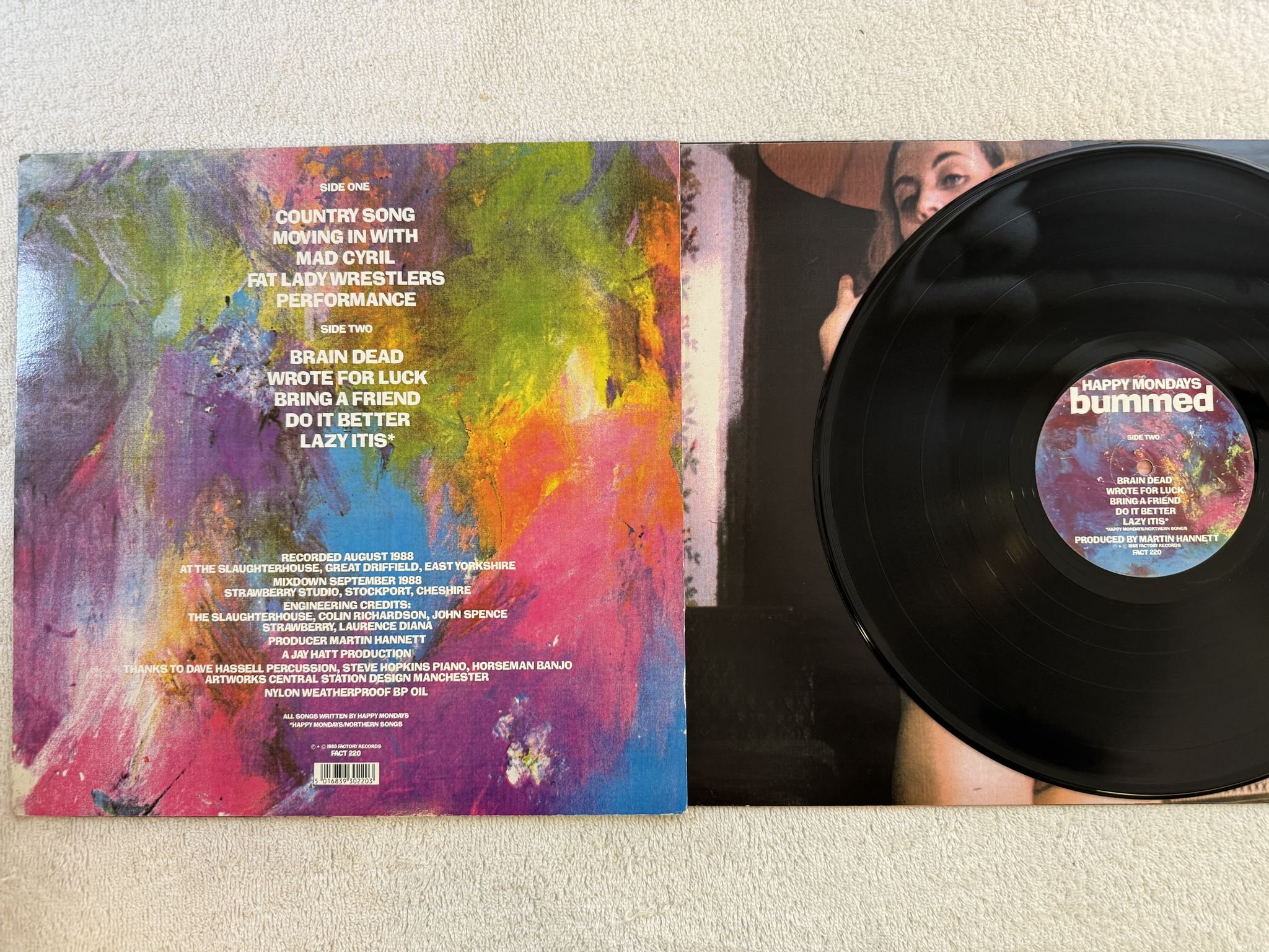 Omslagsbild för skivan HAPPY MONDAYS bummed LP -88 UK FACTORY FACT 220 ** EMBOSSED COVER **