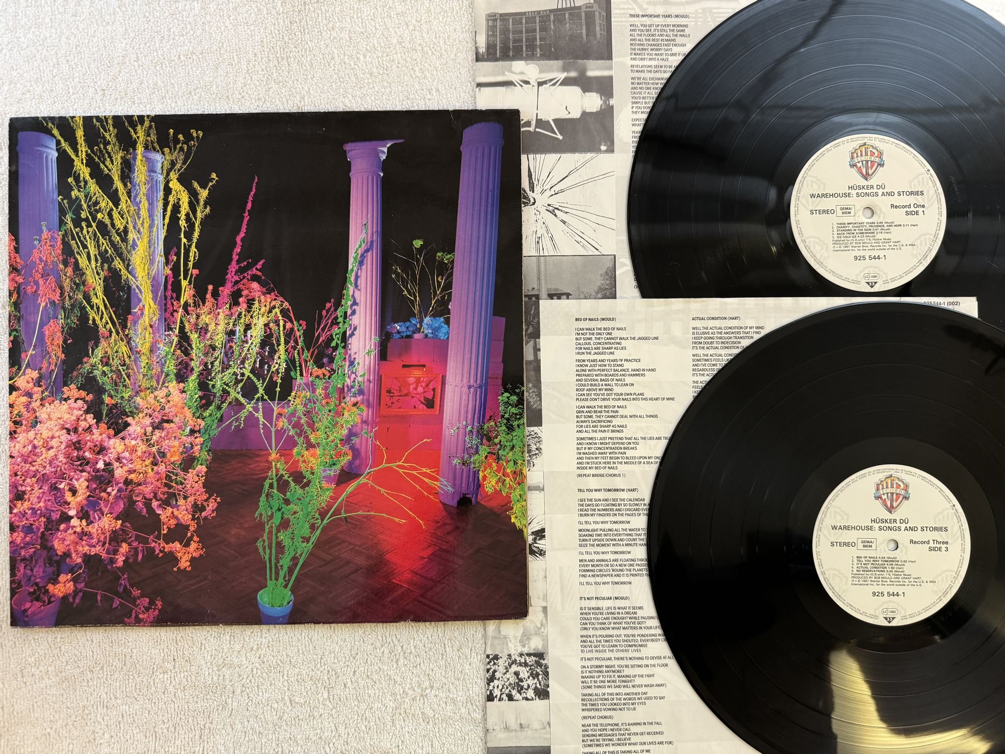 Omslagsbild för skivan HÜSKER DÜ warehouse: songs and stories 2xLP -87 WARNER 925 544-1