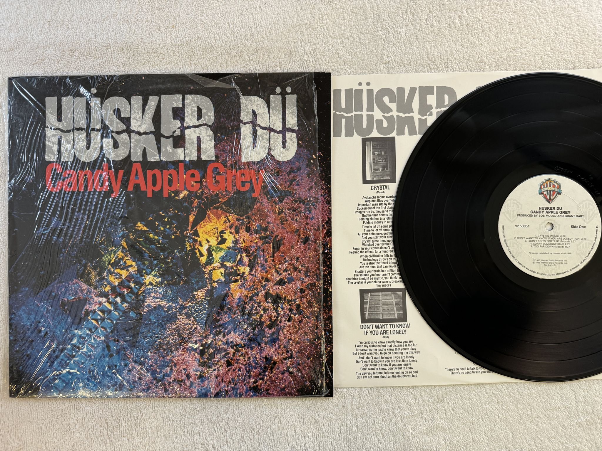 Omslagsbild för skivan HÜSKER DÜ candy apple grey LP -86 Can WARNER 92 53851