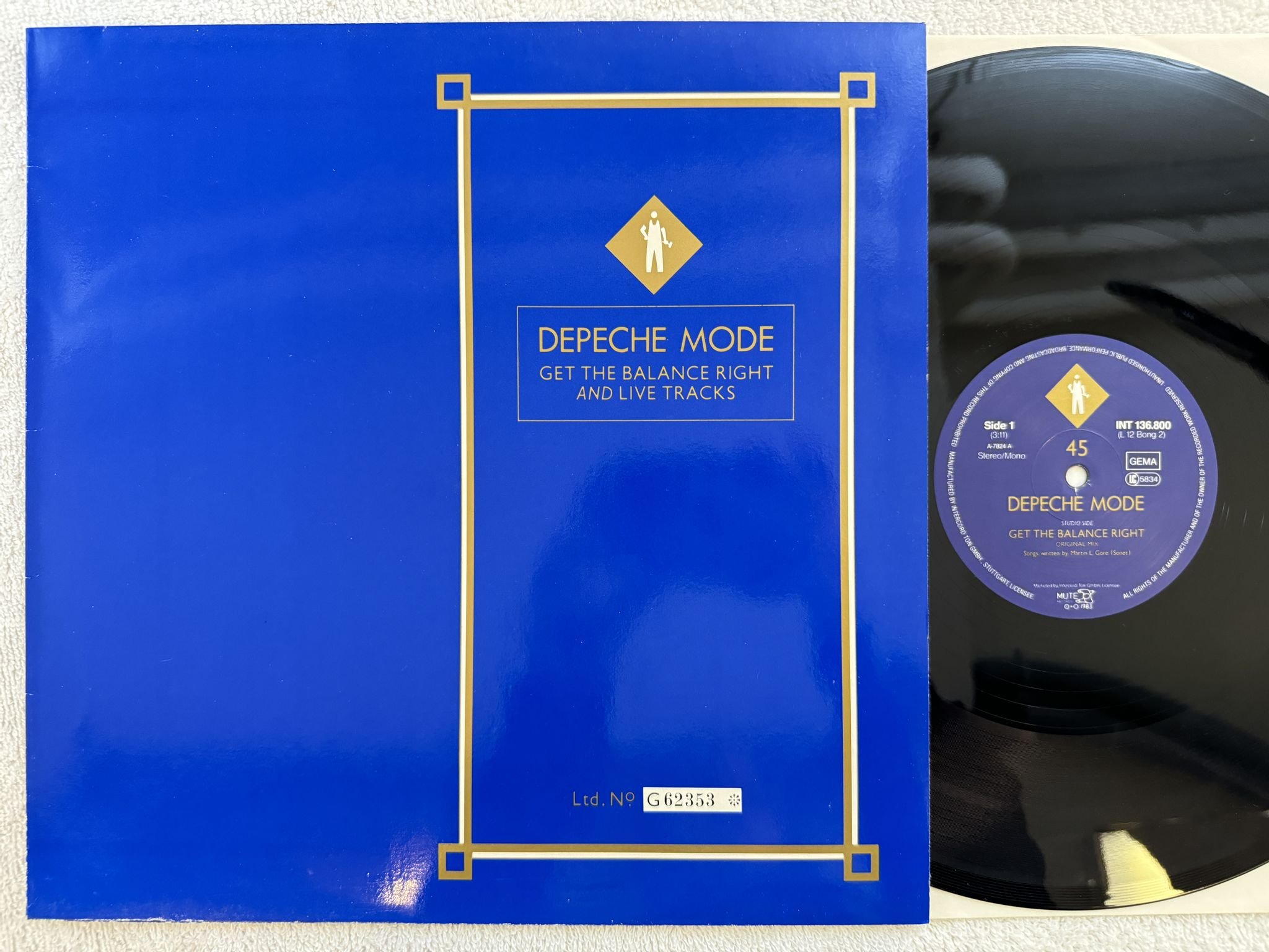 Omslagsbild för skivan DEPECHE MODE Get The Balance Right And Live Tracks 12" -83 Ger MUTE INT 136.800
