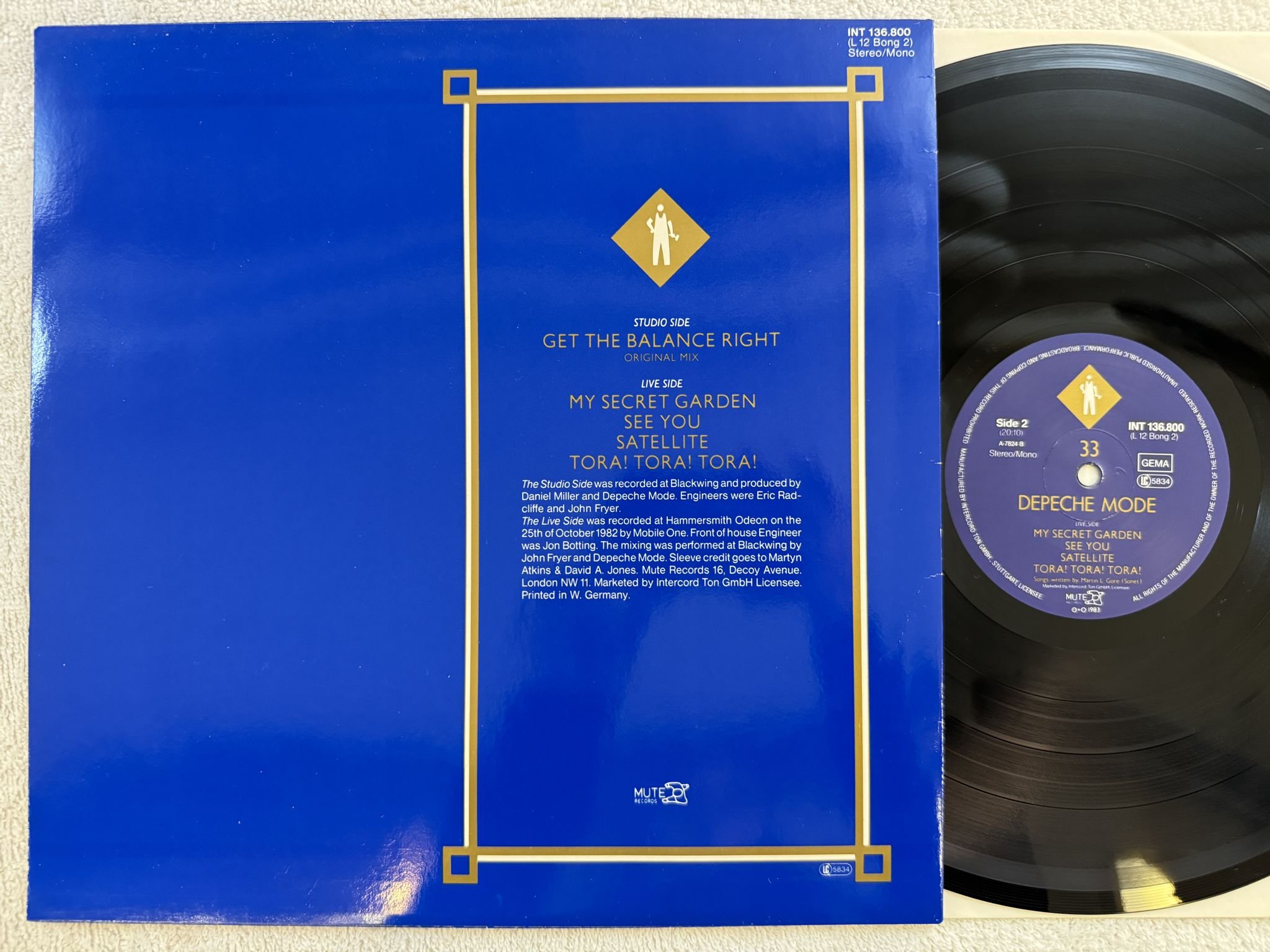 Omslagsbild för skivan DEPECHE MODE Get The Balance Right And Live Tracks 12" -83 Ger MUTE INT 136.800