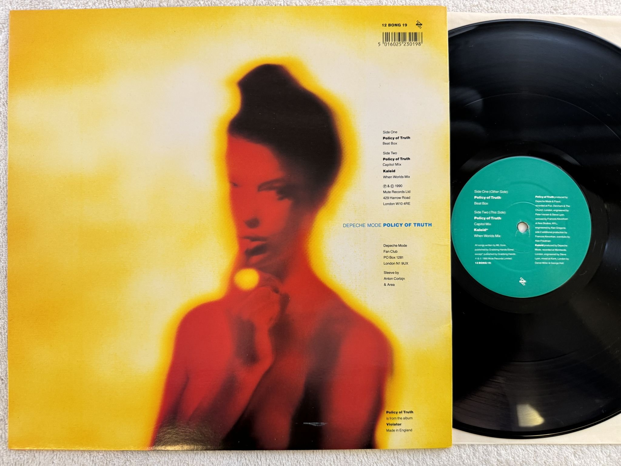 Omslagsbild för skivan DEPECHE MODE policy of truth 12" -90 MUTE 12 BONG 19