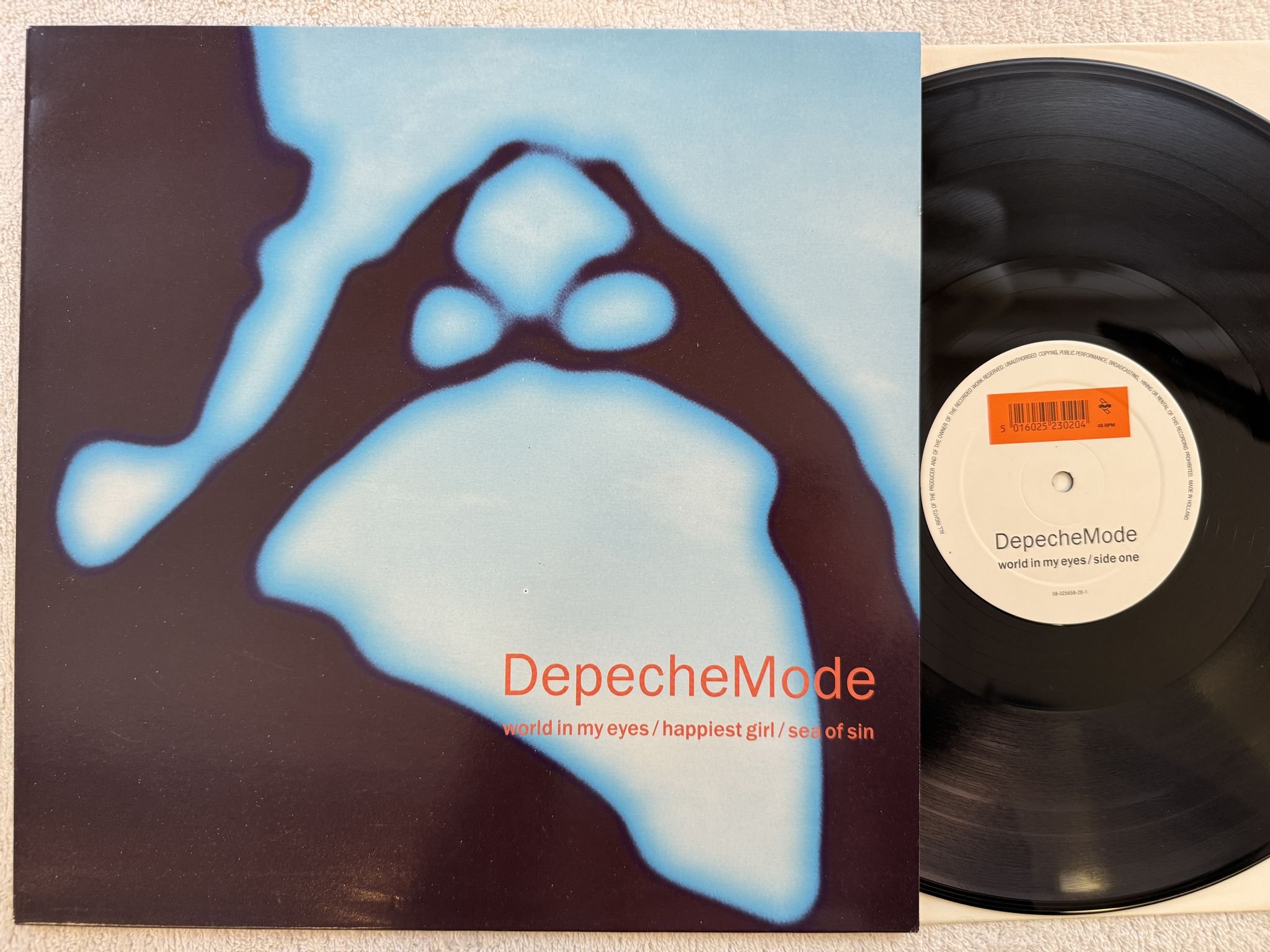 Omslagsbild för skivan DEPECHE MODE world in my eyes 12" -90 MUTE 12 BONG 20