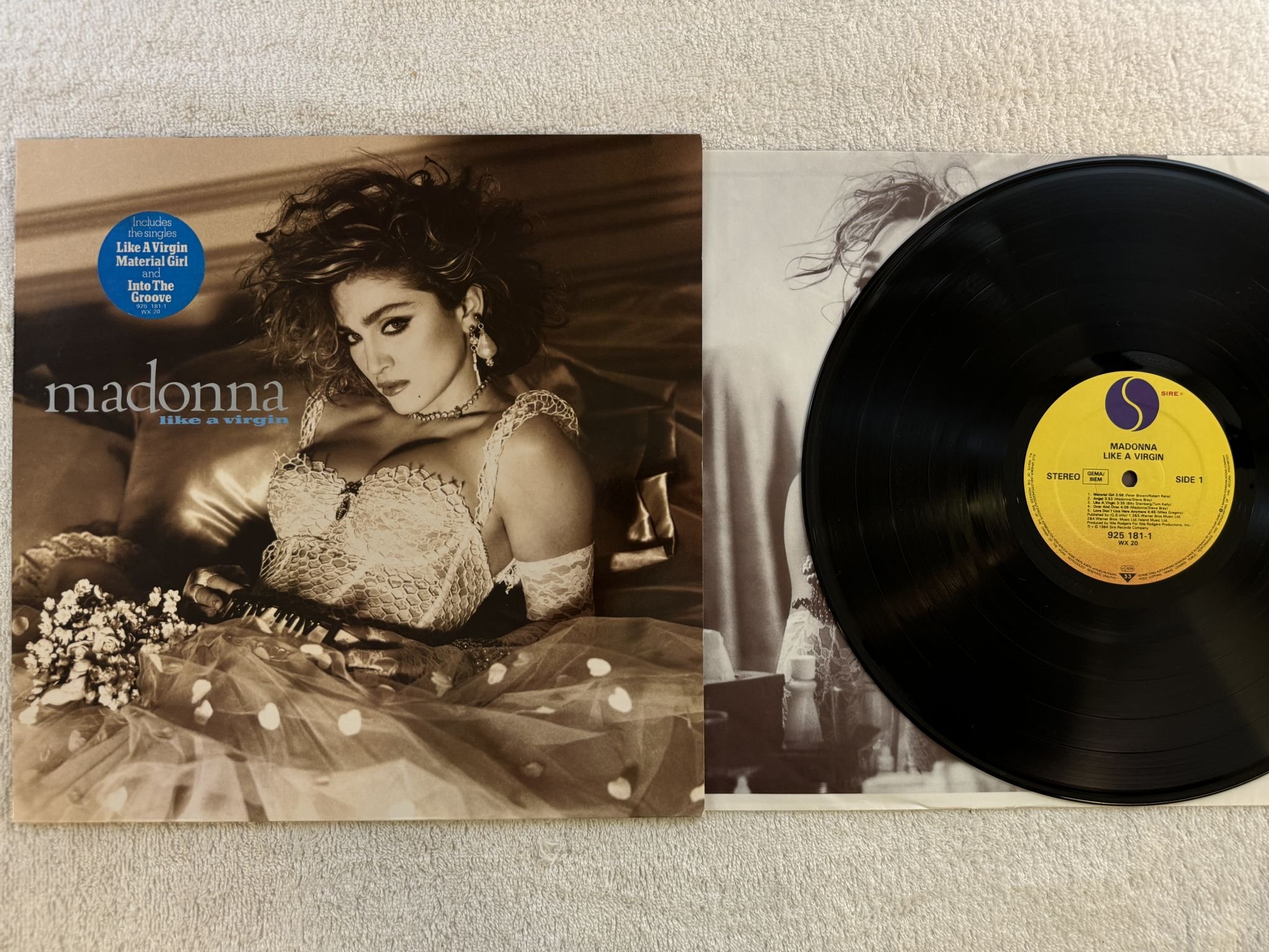 Omslagsbild för skivan MADONNA like a virgin LP -85 Ger SIRE 925 181-1˜