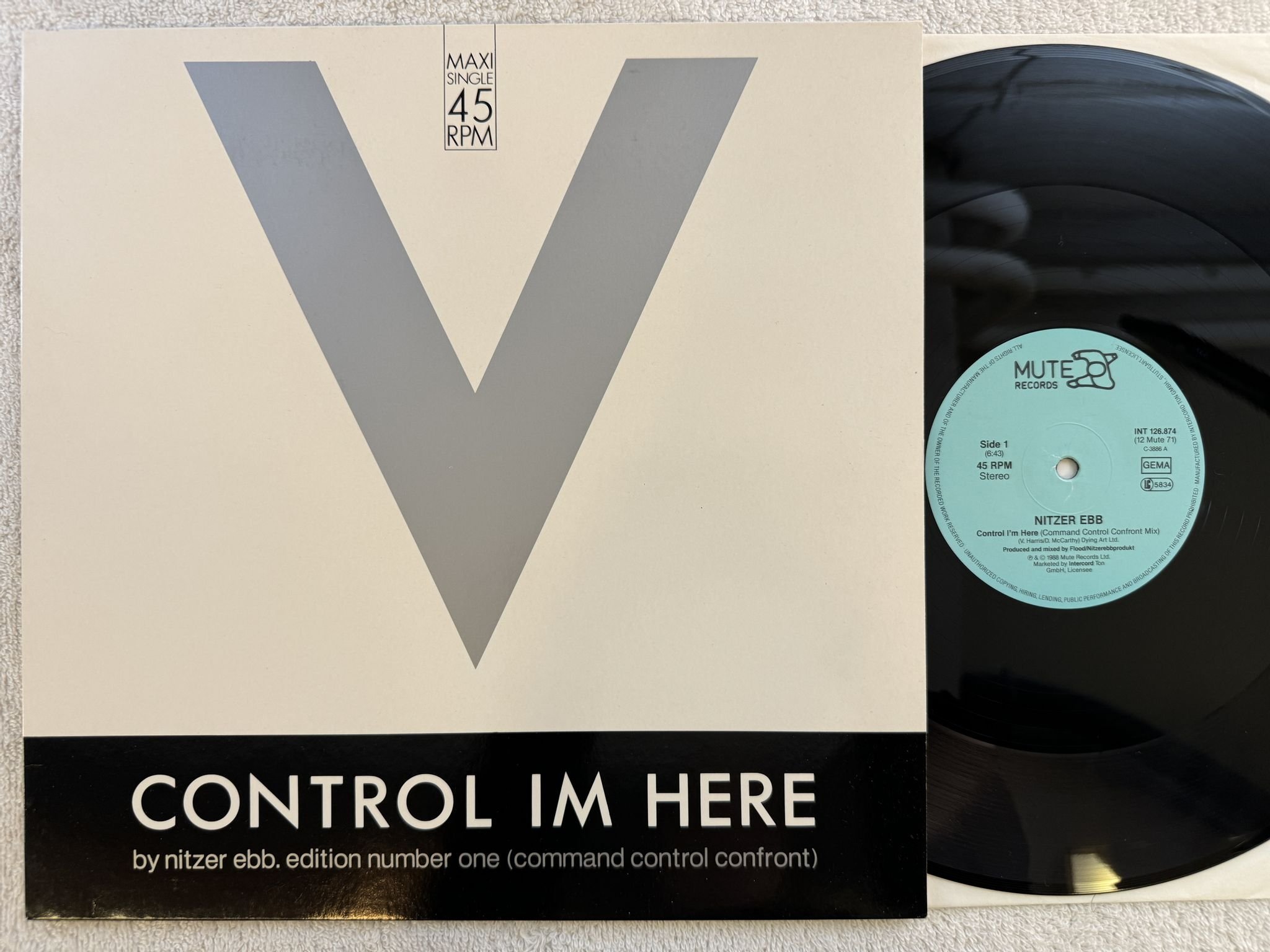 Omslagsbild för skivan NITZER EBB control I'm here 12" -88 Ger MUTE INT 126874