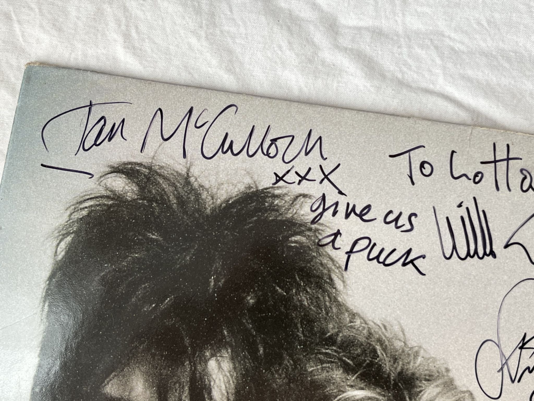 Omslagsbild för skivan ECHO AND THE BUNNYMEN s/t LP -87 WEA 242137-1 **** Fully Signed ****