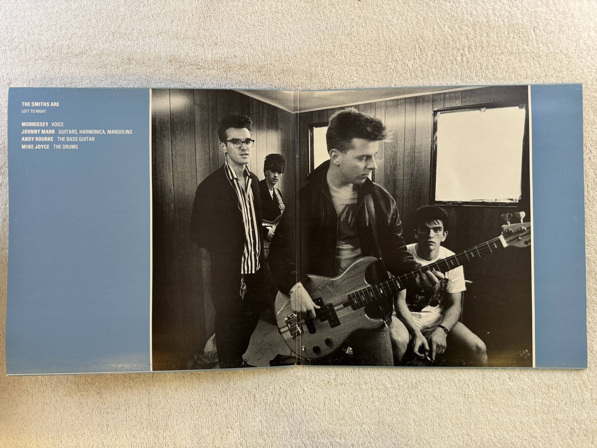 Omslagsbild för skivan THE SMITHS hatful of hollow LP -84 ncb MNW ROUGH 76