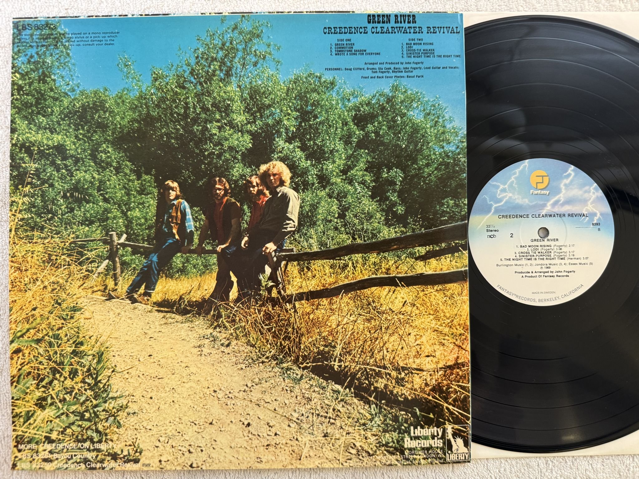 Omslagsbild för skivan CREEDENCE CLEARWATER REVIVAL green river LP re ncb FANTASY 8393
