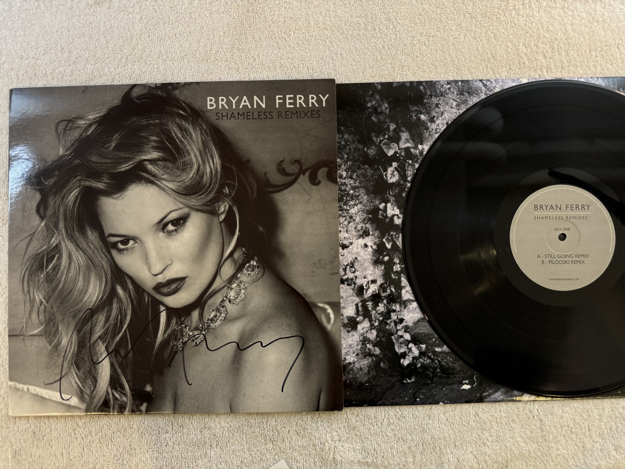 Omslagsbild för skivan BRYAN FERRY Shameless Remixes 12" UK 2011 THE VINYL FACTORY *** SIGNED ***