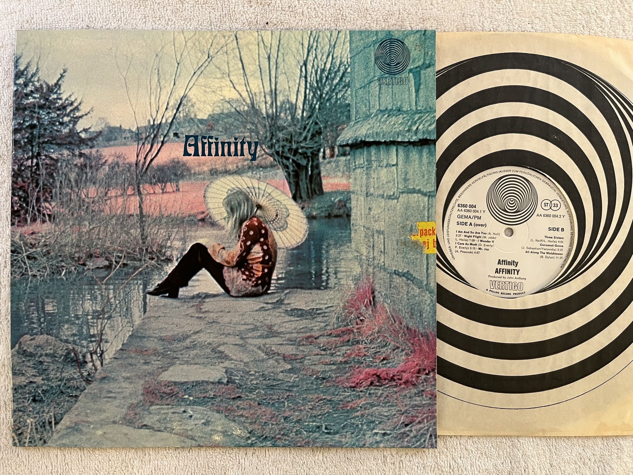 Omslagsbild för skivan AFFINITY s/t LP -70 Ger VERTIGO 6360 004 *** Rare Psych / prog ***