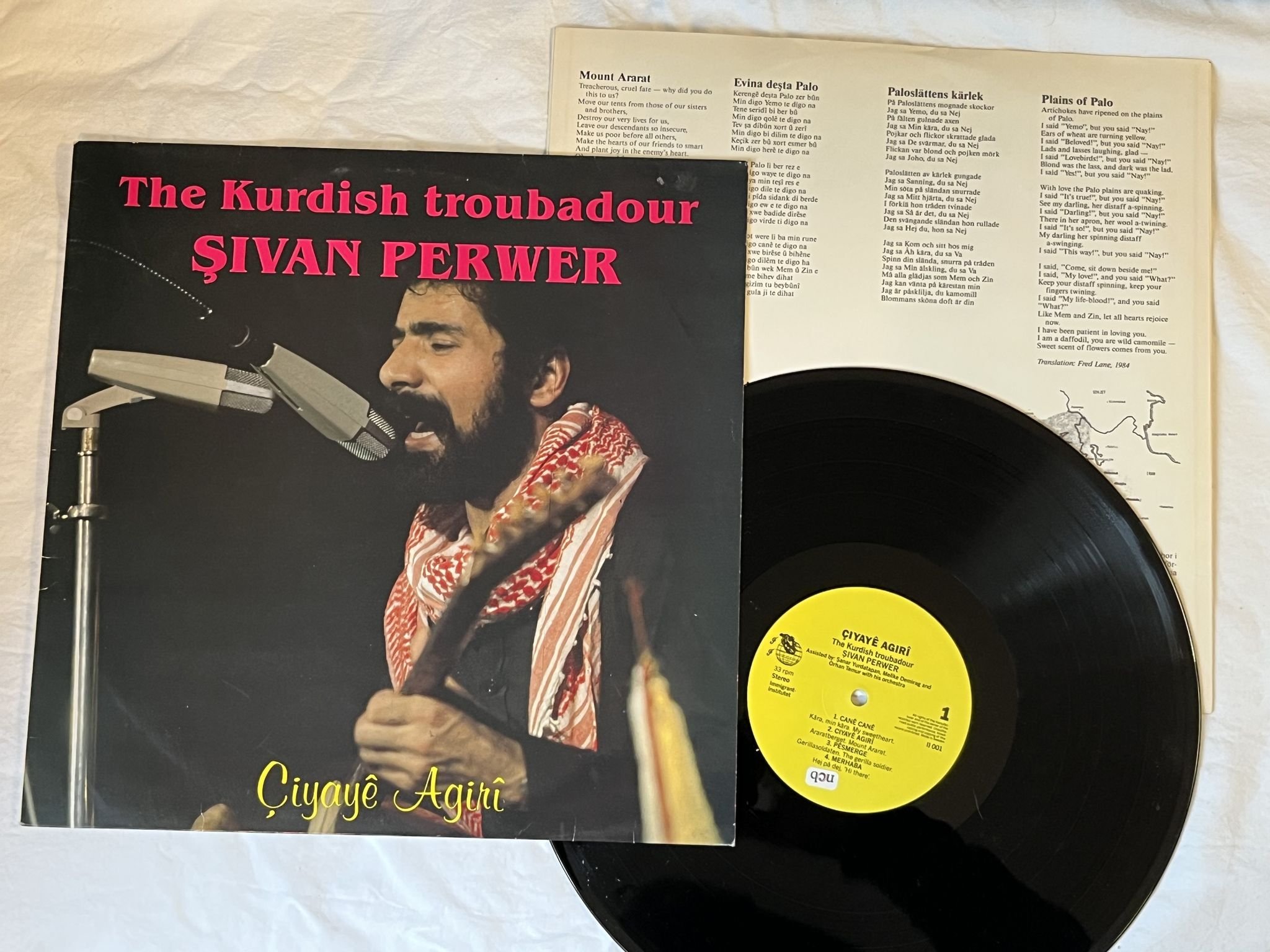 Omslagsbild för skivan SIVAN PERWER ciyaye agiri LP IMIGRANT INSTITUTET II 001 * kurdish troubadour *