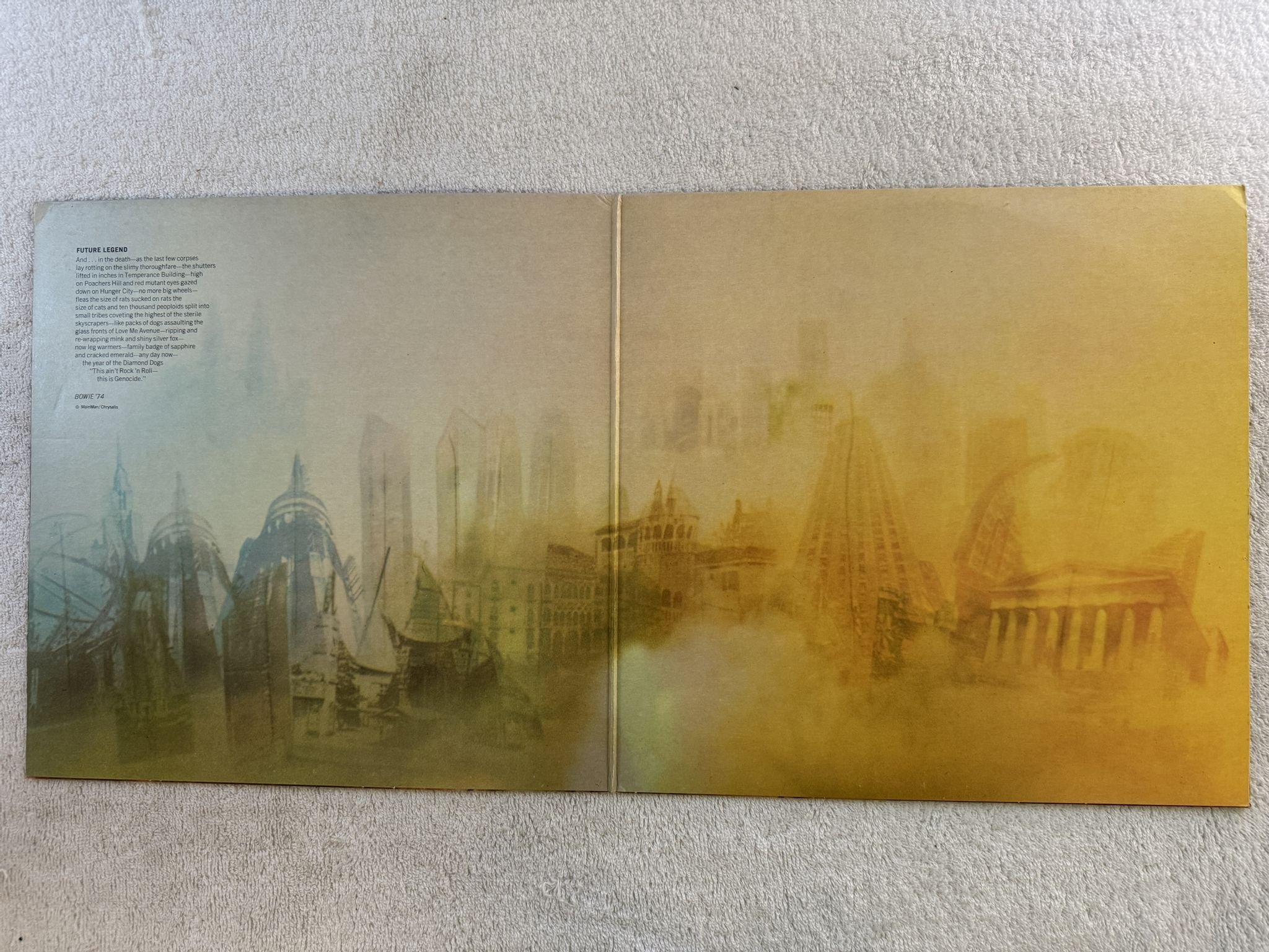 Omslagsbild för skivan DAVID BOWIE diamond dogs LP -74 UK RCA APL1 0576