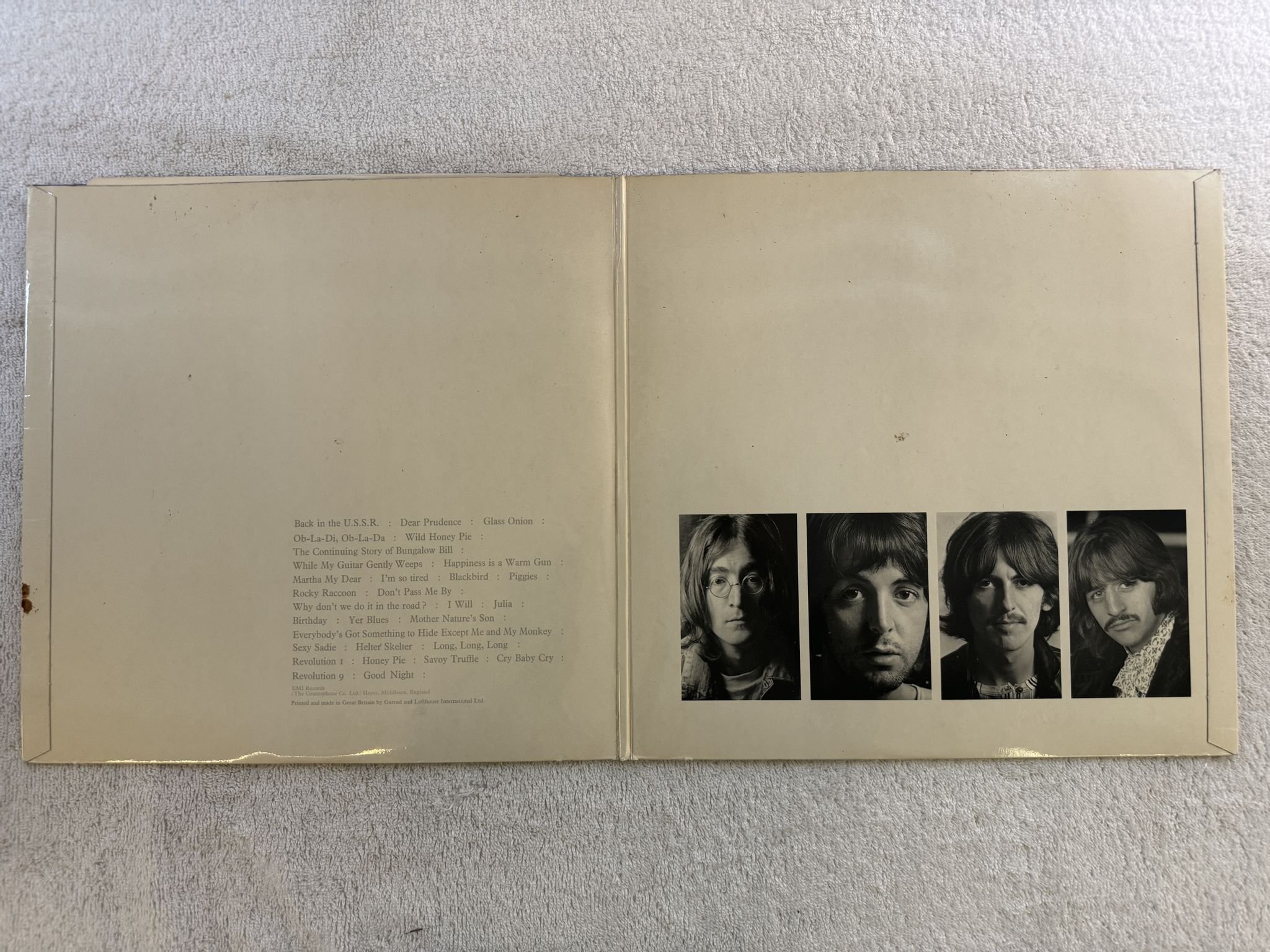 Omslagsbild för skivan THE BEATLES white album 2XLP UK APPLE PCS 7067 Numbered #0447784