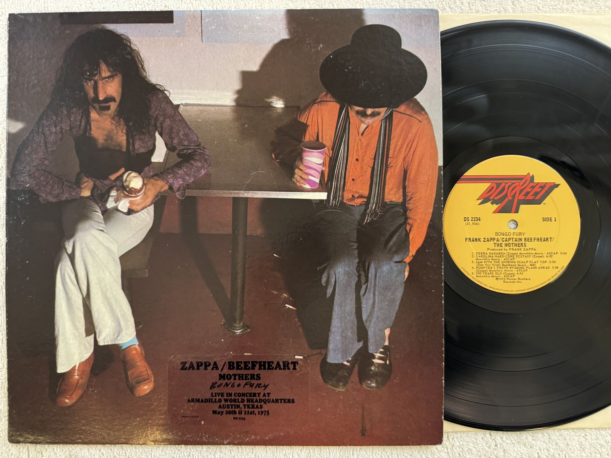 Omslagsbild för skivan FRANK ZAPPA / CAPTAIN BEEFHEART bongo fury LP -75 US DISCREET DS 2234