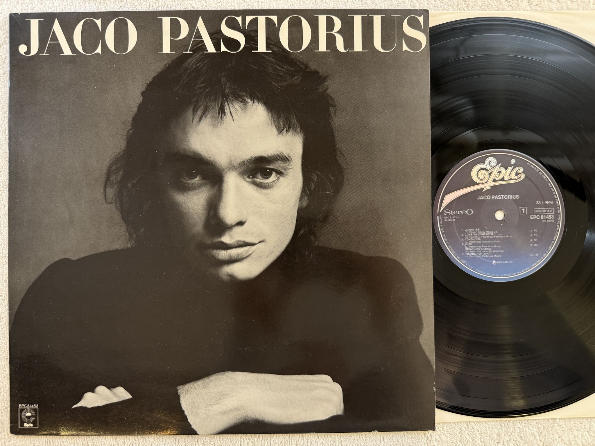Omslagsbild för skivan JACO PASTORIUS s/t LP -76 EPIC EPC 81453