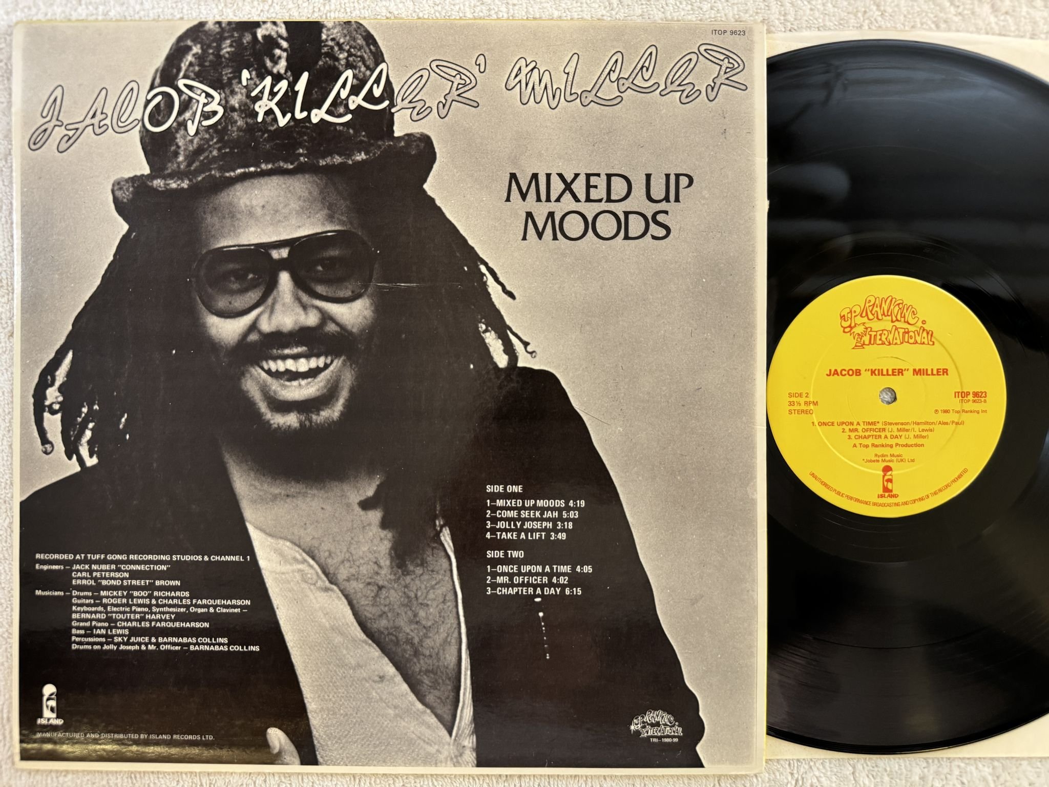 Omslagsbild för skivan JACOB "KILLER" MILLER mixed up moods LP -80 UK top ranking ITOP 9623