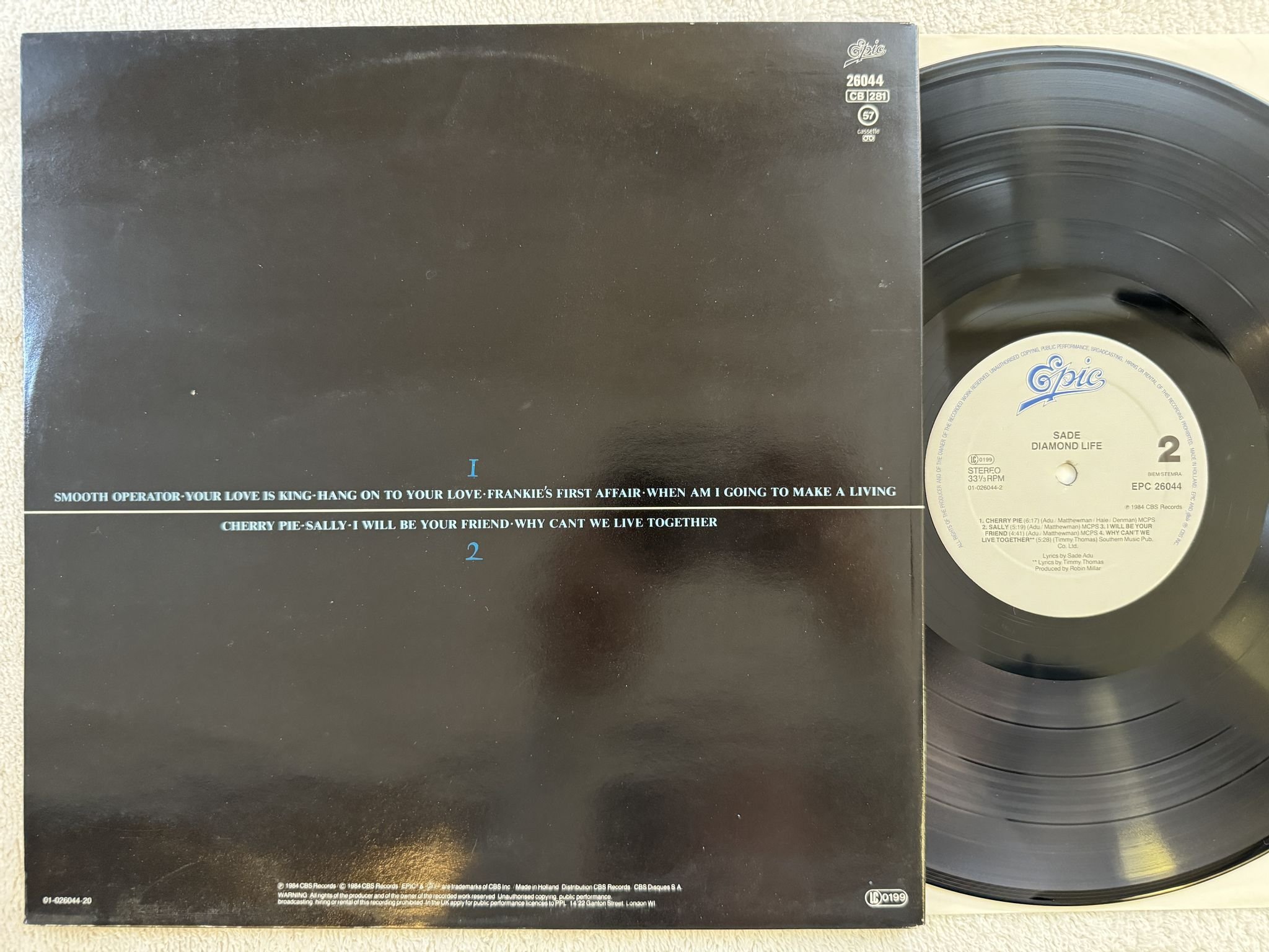 Omslagsbild för skivan SADE diamond life LP -84 Hol EPIC EPC 26044
