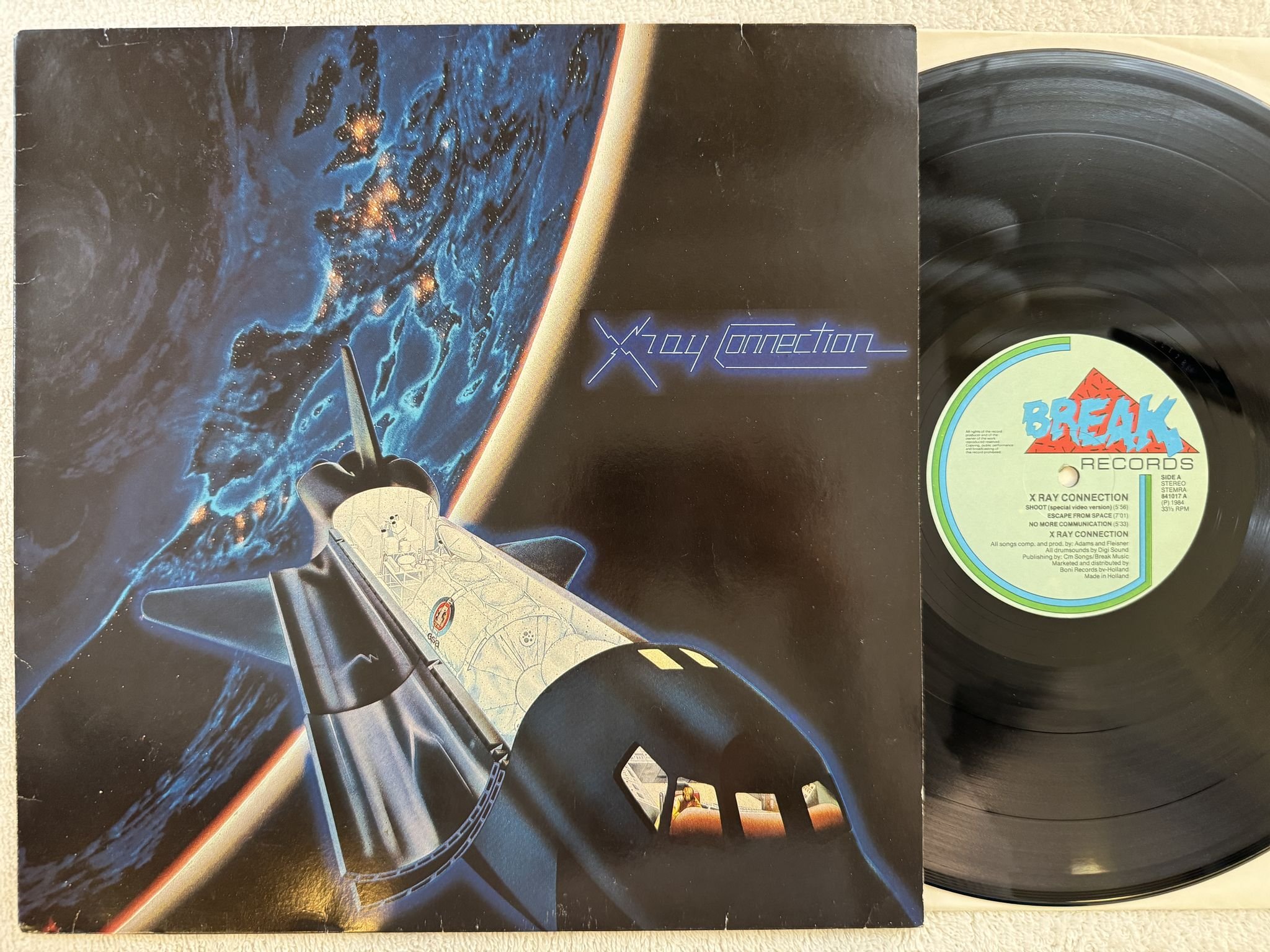 Omslagsbild för skivan X RAY CONNECTION s/t LP -84 BREAK RECORDS 841017 *** ELECTRO / DISCO ***