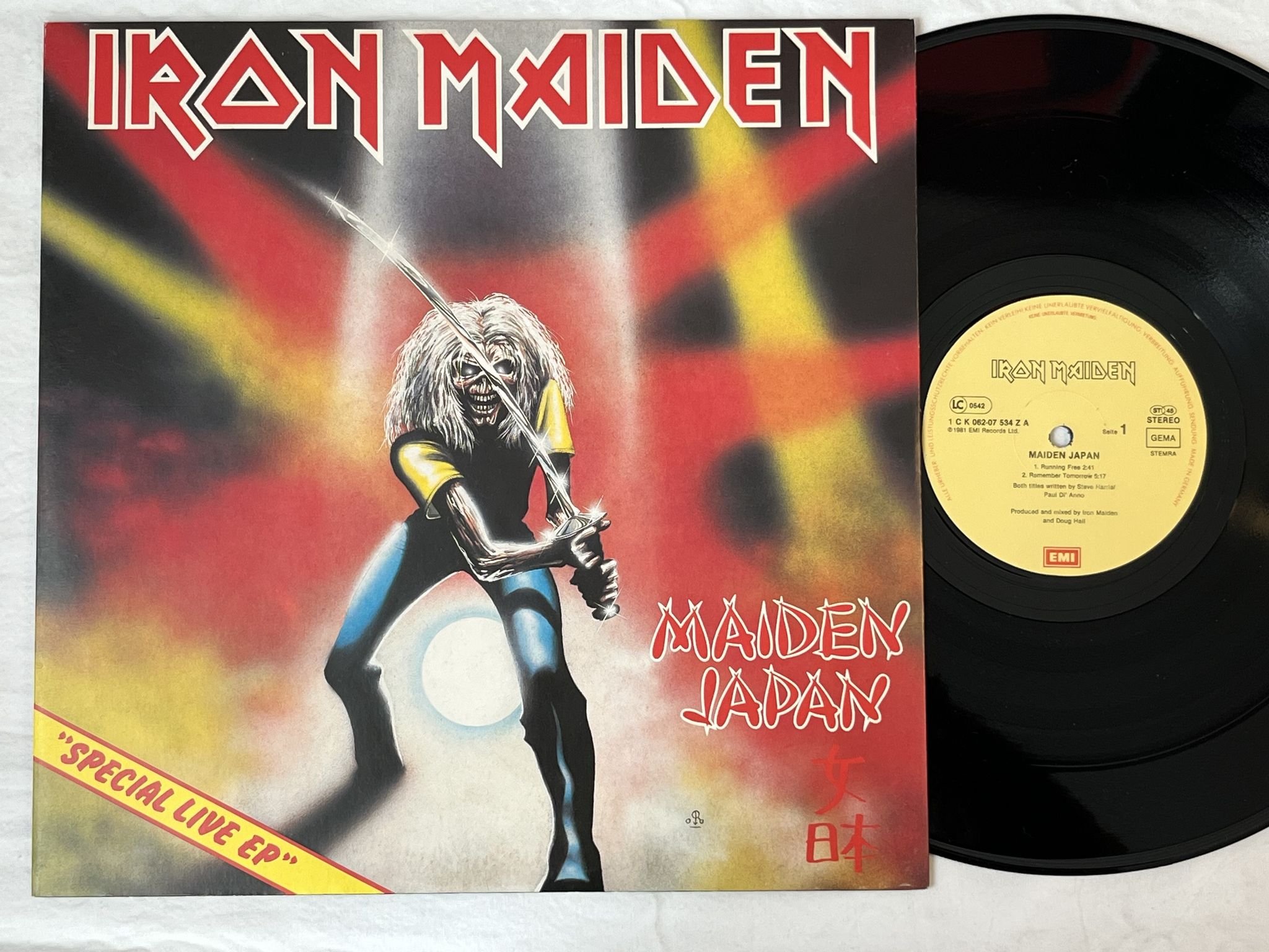 Omslagsbild för skivan IRON MAIDEN Maiden Japan 12" -81 EMI 1C K 062-07 534 Z