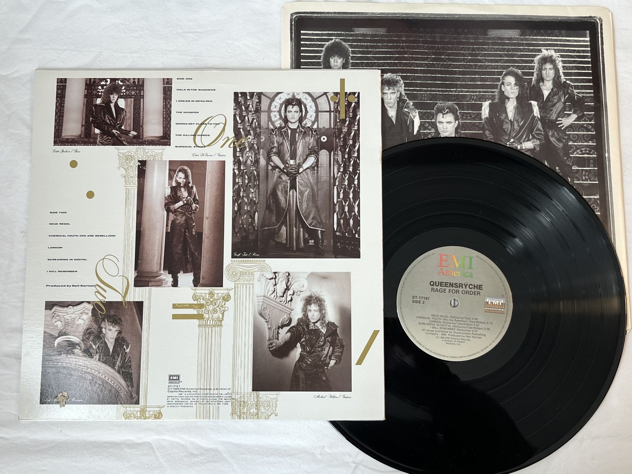 Omslagsbild för skivan QUEENSRYCHE rage for order LP Can -86 EMI AMERICA ST-17197