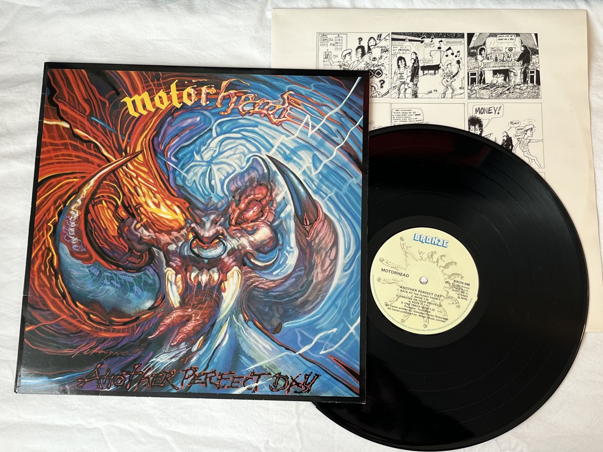 Omslagsbild för skivan MOTÖRHEAD Another Perfect Day LP -83 UK BRONZE BRON 546