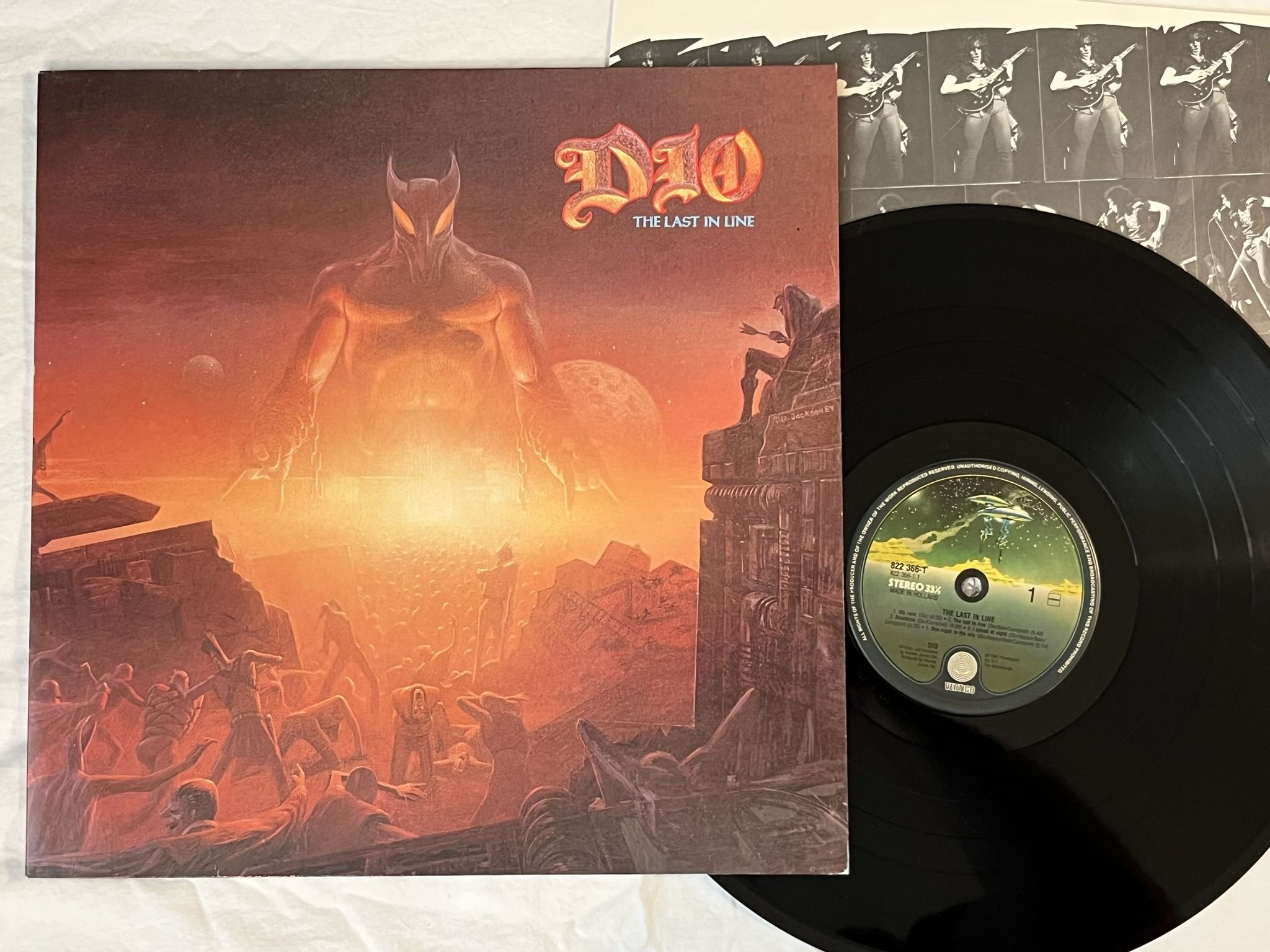 Omslagsbild för skivan DIO the last line LP -84 Hol MERCURY 822 366-1