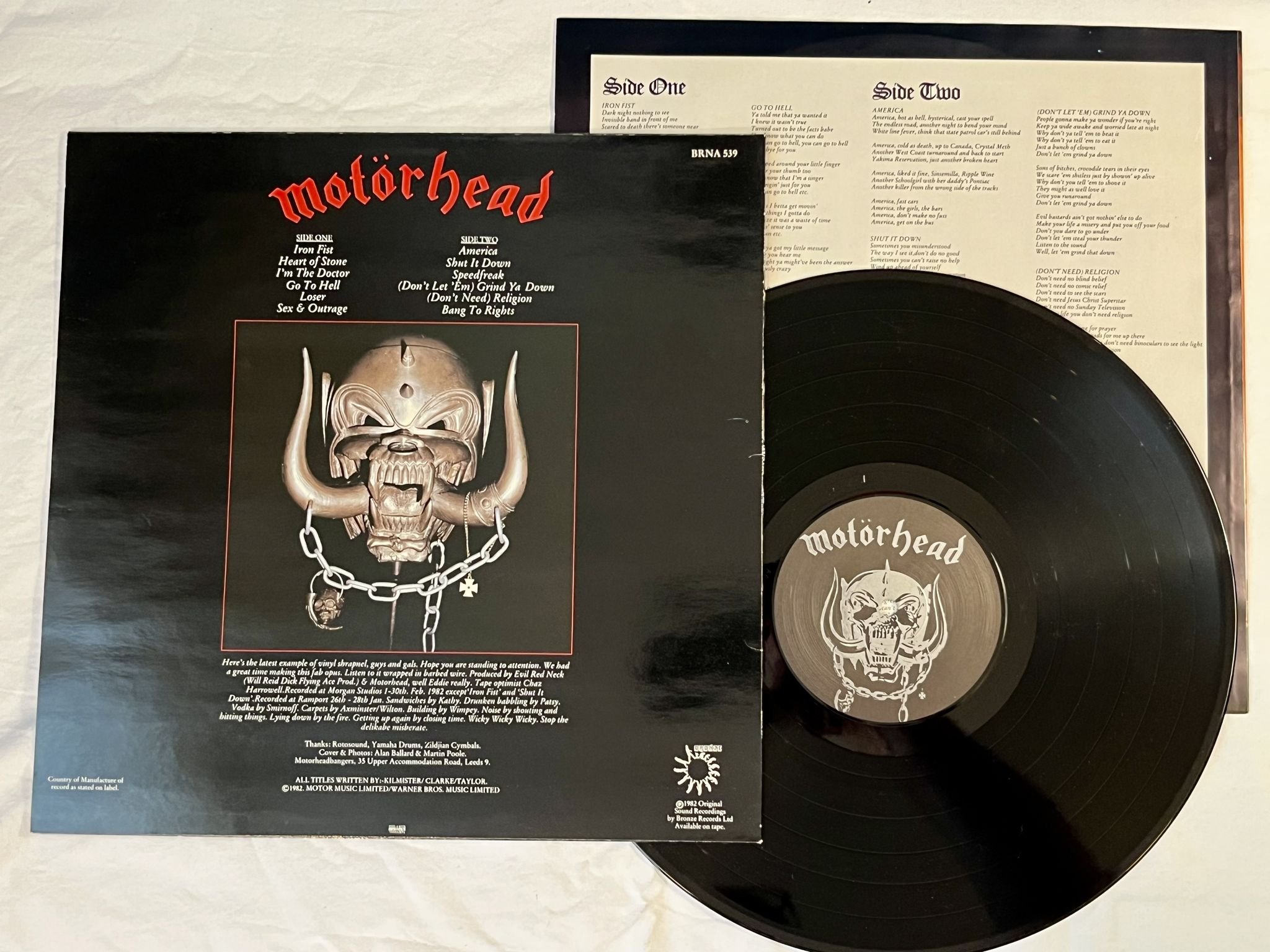 Omslagsbild för skivan MOTÖRHEAD iron fist LP -82 ncb BRONZE BRNA 539
