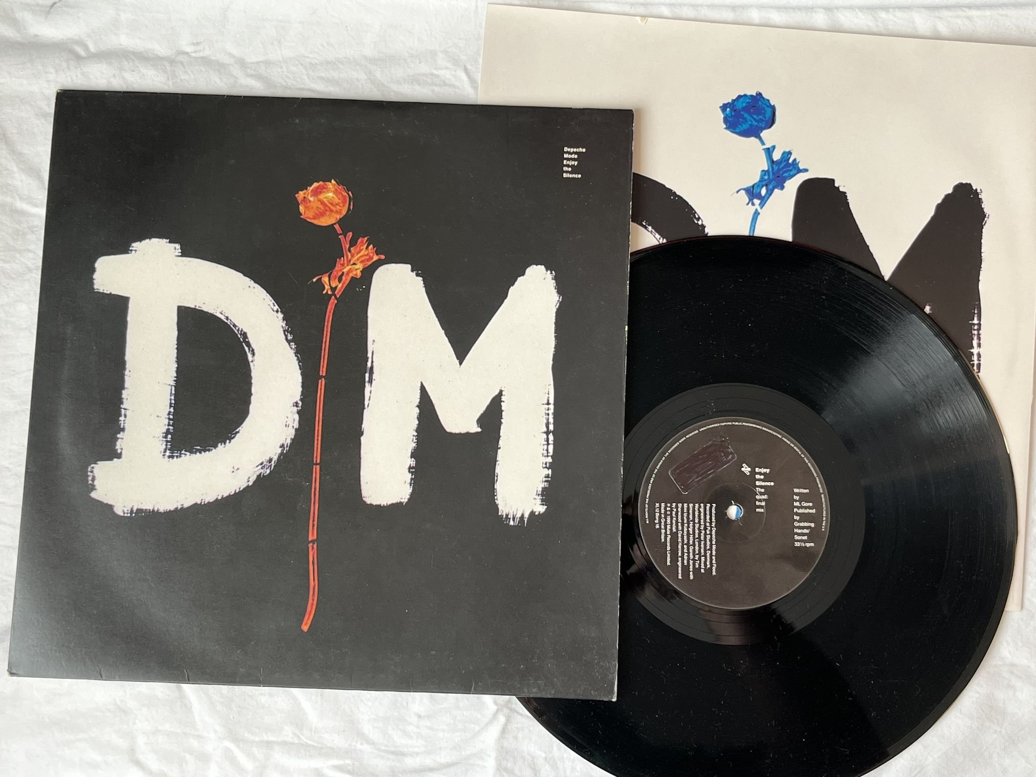 Omslagsbild för skivan DEPECHE MODE Enjoy The Silence 12" -90 UK MUTE XL 12 BONG 18