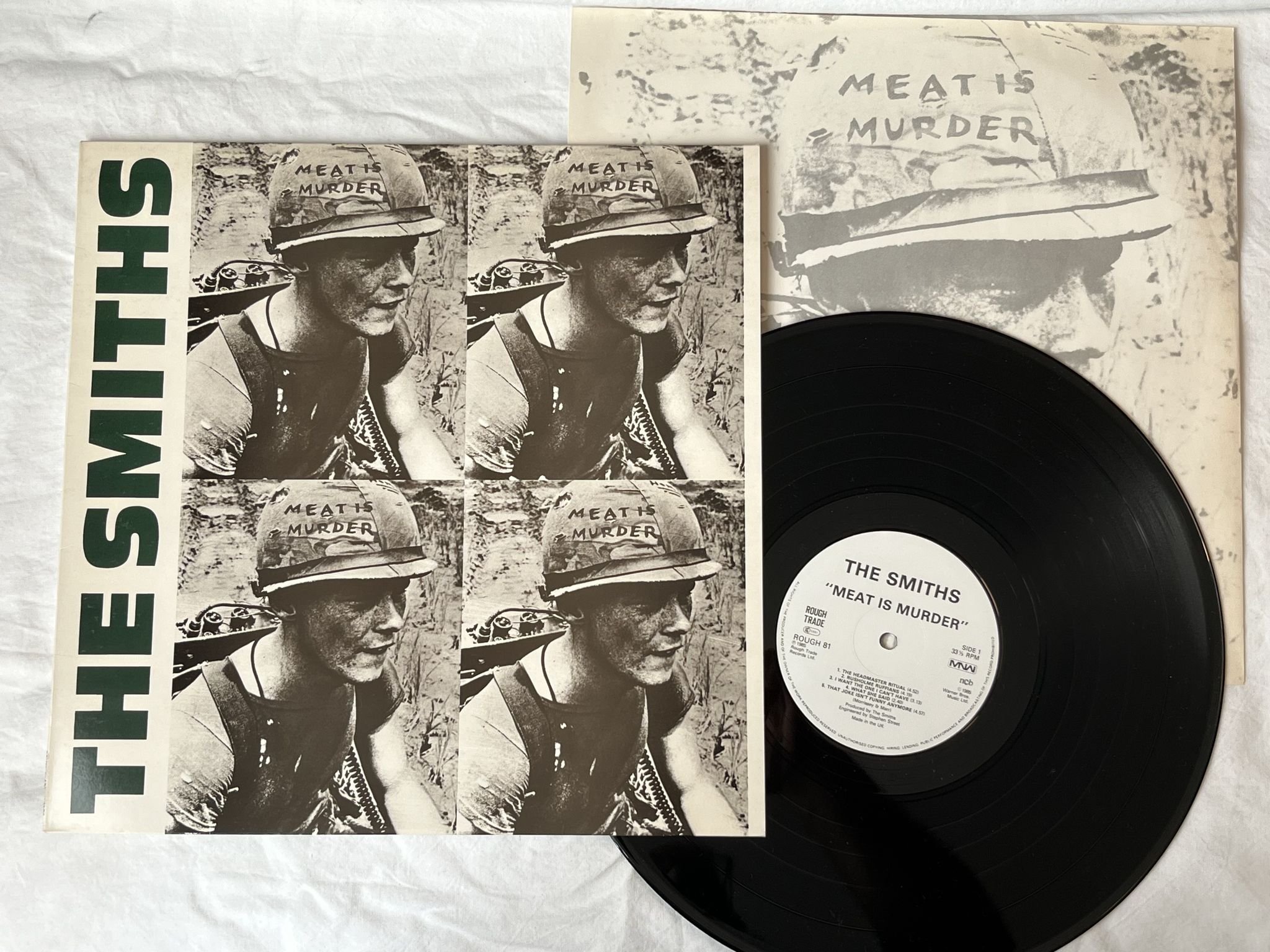 Omslagsbild för skivan THE SMITHS Meat Is Murder LP -85 Swe ROUGH TRADE ROUGH 81