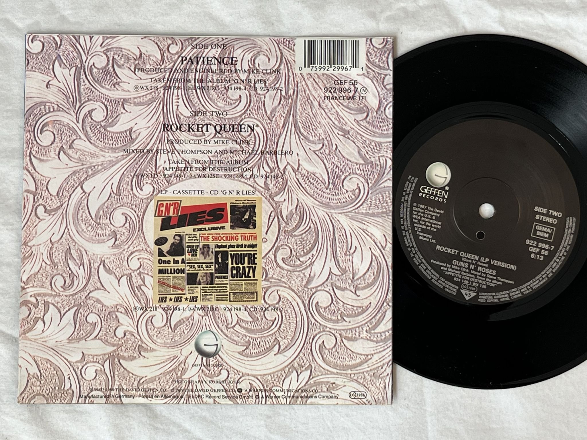 Omslagsbild för skivan GUNS N ROSES patience 7" -89 Ger GEFFEN 922 996-7