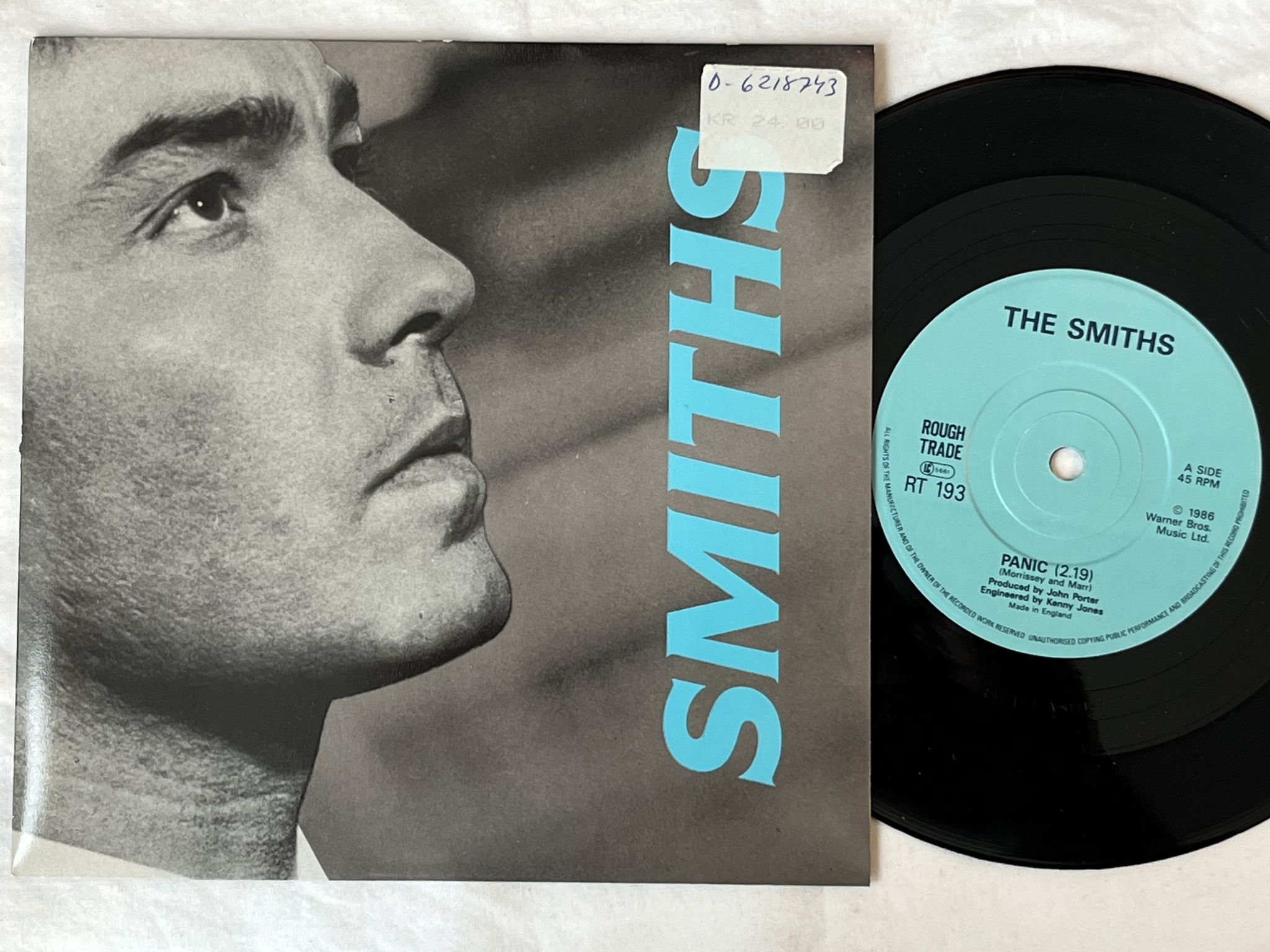 Omslagsbild för skivan THE SMITHS Panic 7" -86 ROUGH TRADE RT 193 ** Solid Centre **