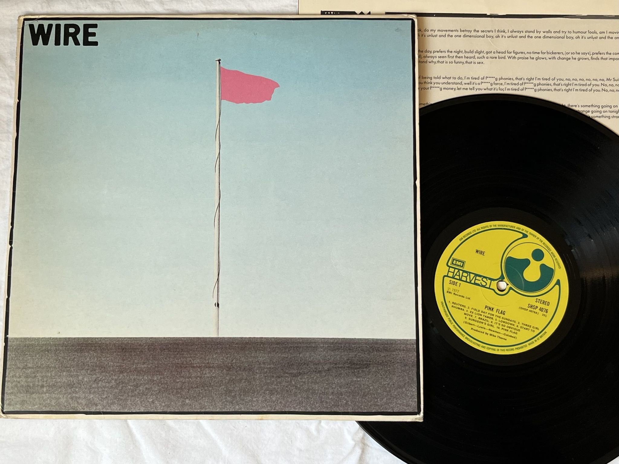 Omslagsbild för skivan WIRE pink flag LP -77 UK HARVEST SHSP 4076 *** RARE NEW WAVE / PUNK ***