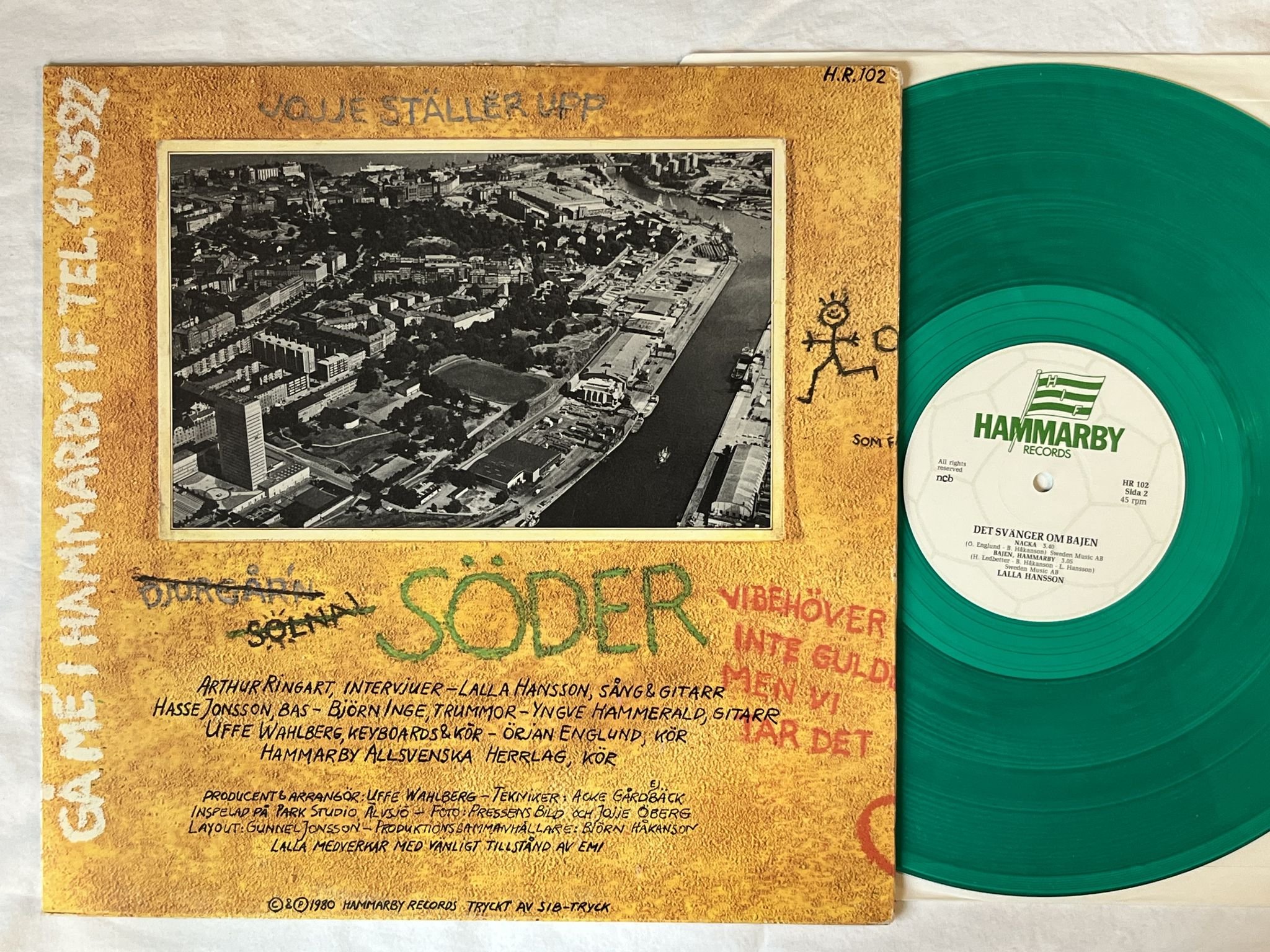 Omslagsbild för skivan LALLA HANSSON det svänger om Bajen! LP HAMMARBY RECORDS HR 102 ** GRÖN VINYL **