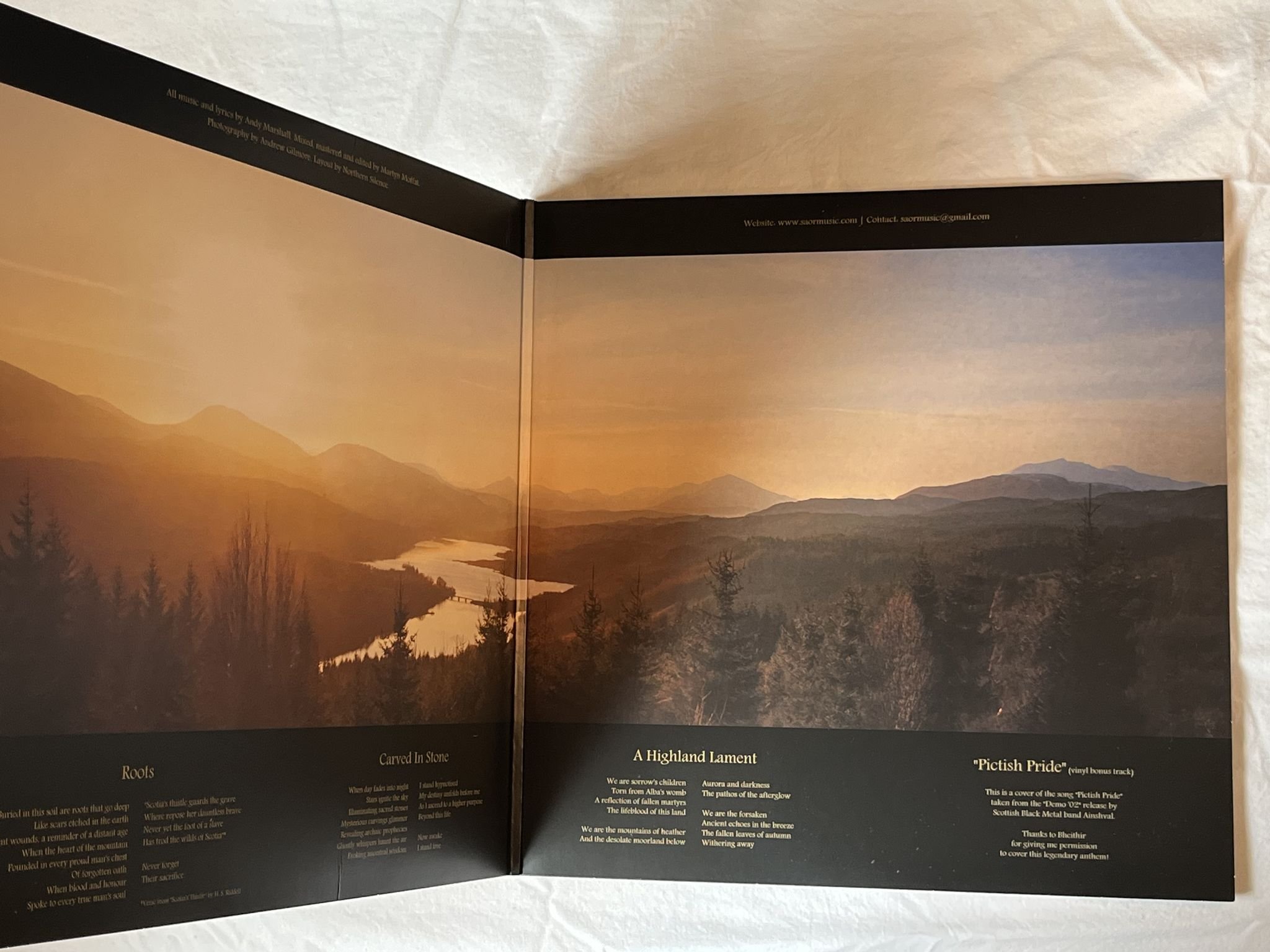 Omslagsbild för skivan SAOR roots 2xLP 2015 NORTHERN SILENCE NSP 129 ** YELLOW VINYL **