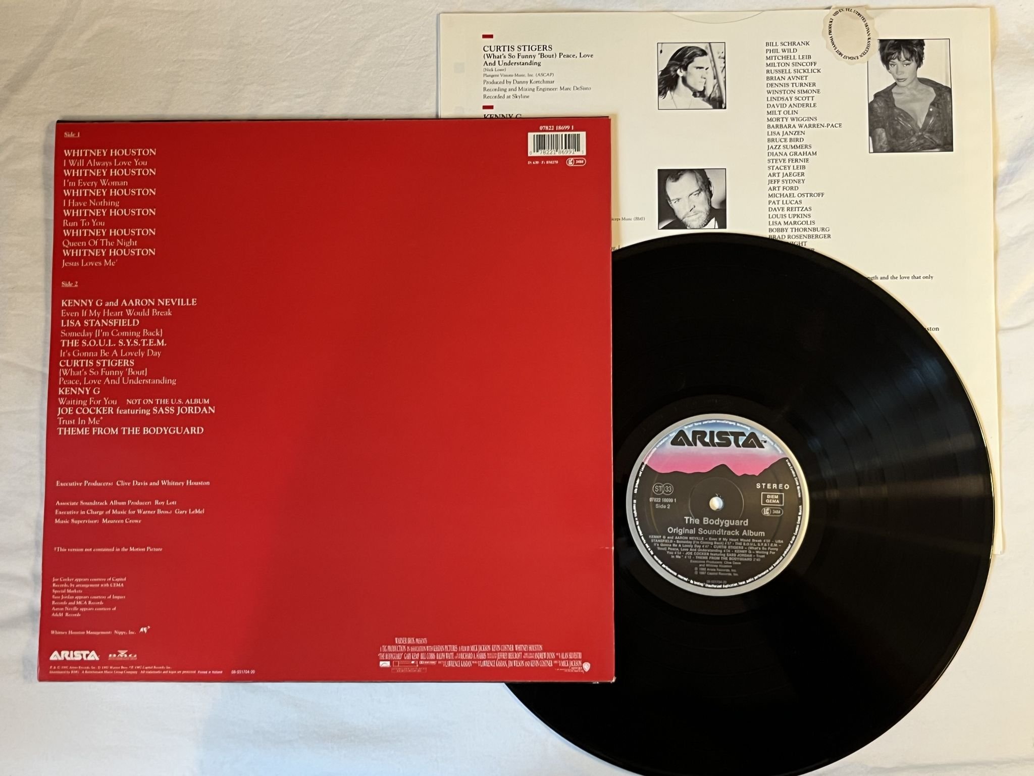 Omslagsbild för skivan VARIOUS The Bodyguard LP -92 ARISTA 07822186991 *** RUN TO YOU ***