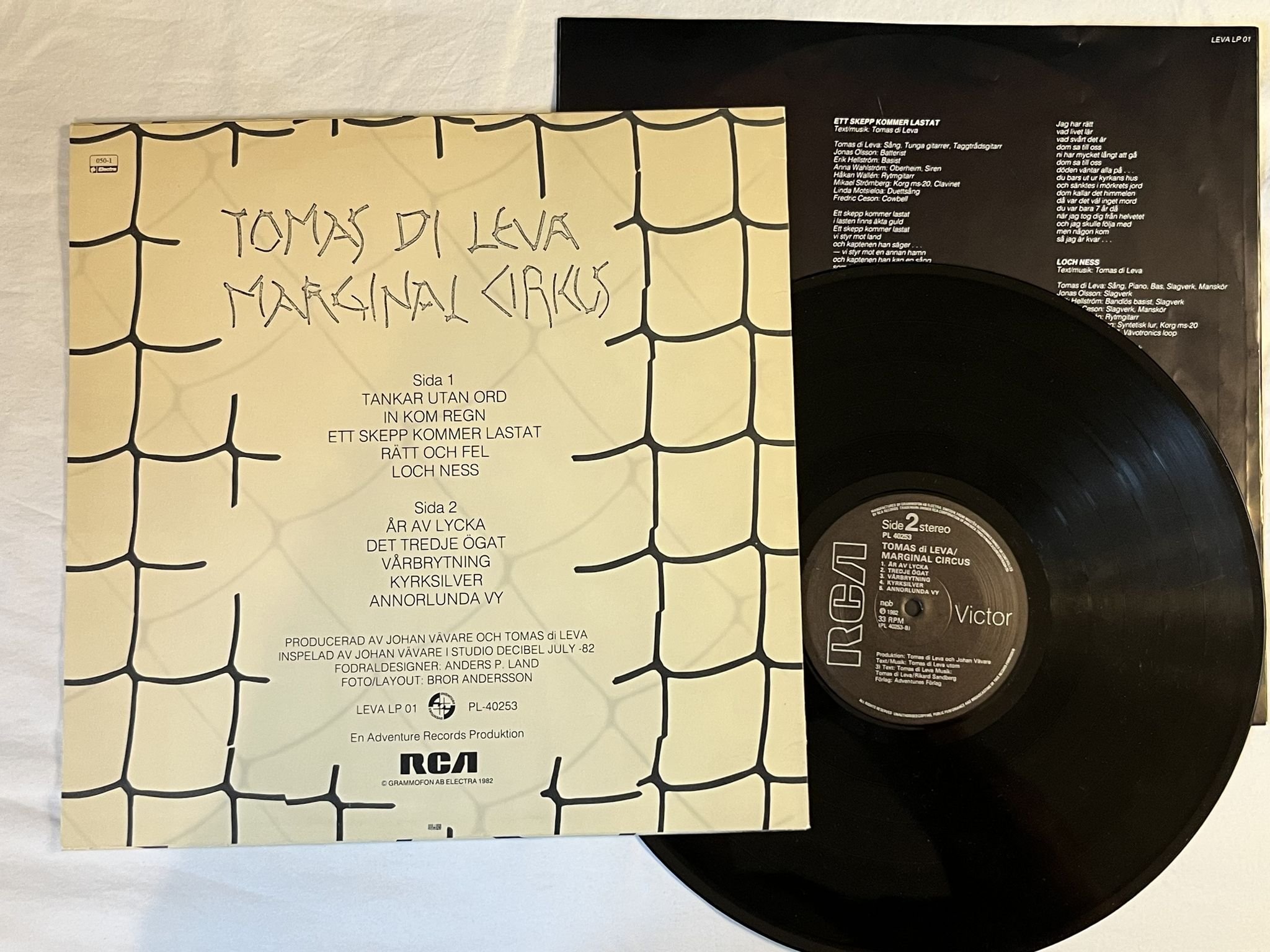 Omslagsbild för skivan TOMAS DI LEVA Marginal Cirkus LP -82 Swe RCA Victor PL-40253