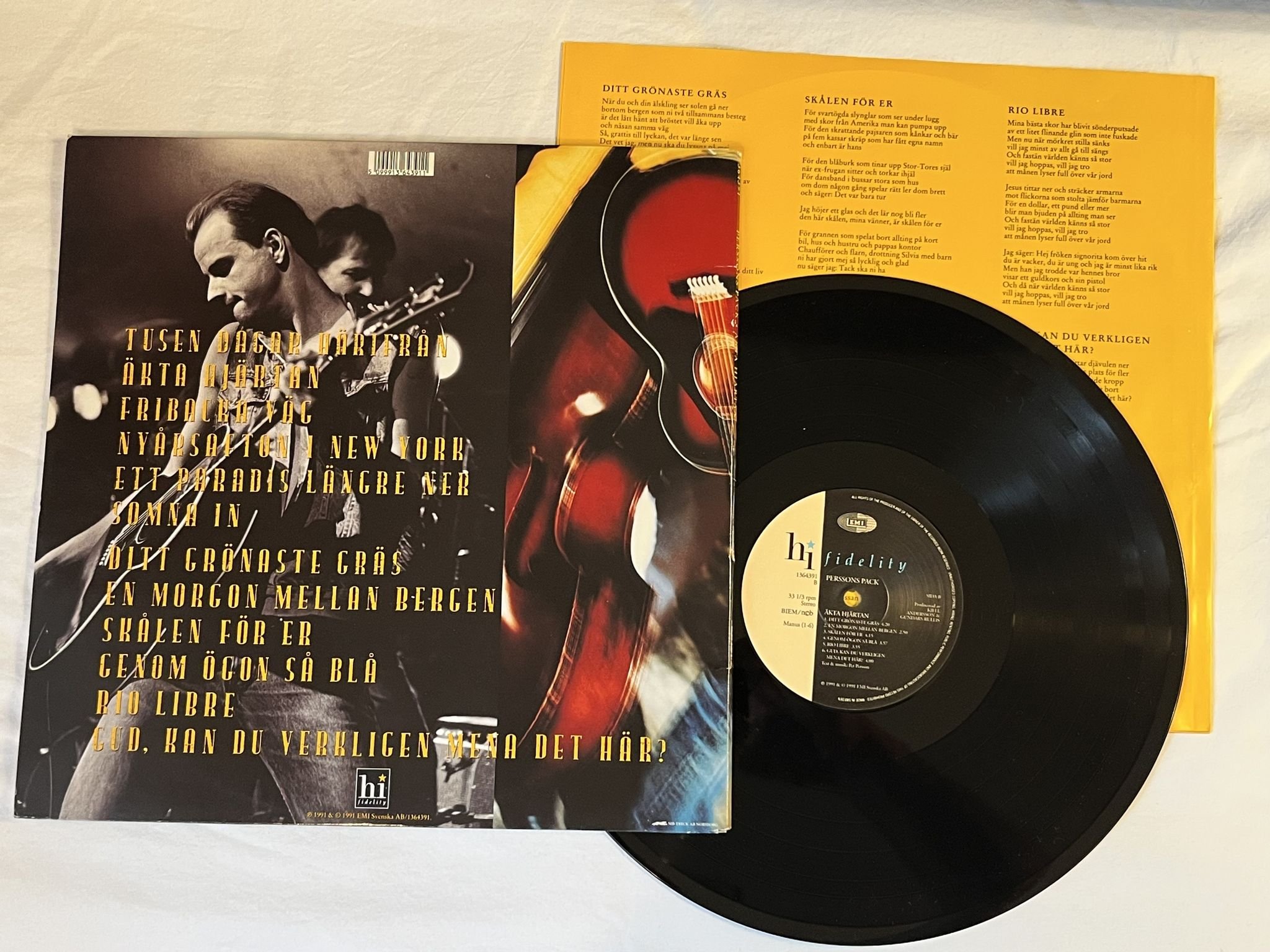 Omslagsbild för skivan PERSSONS PACK äkta hjärtan LP -91 EMI 1364391