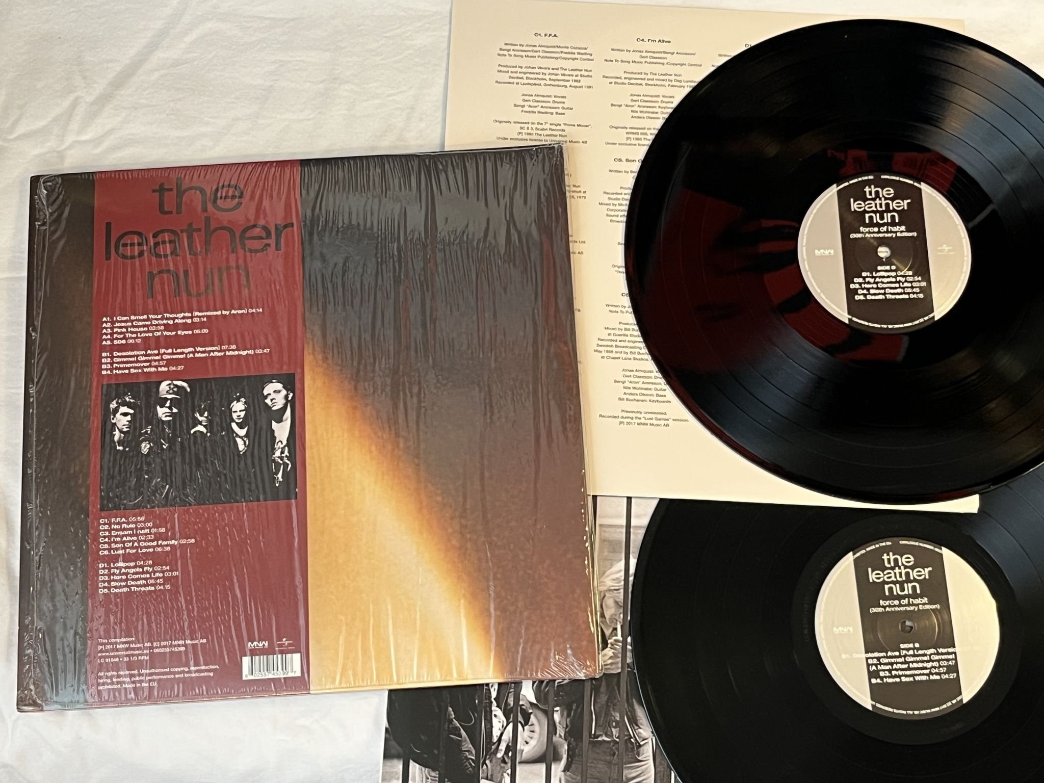 Omslagsbild för skivan THE LEATHER NUN Force Of Habit (30th Anniversary Edition) 2xLP 2017 MNW MUSIC