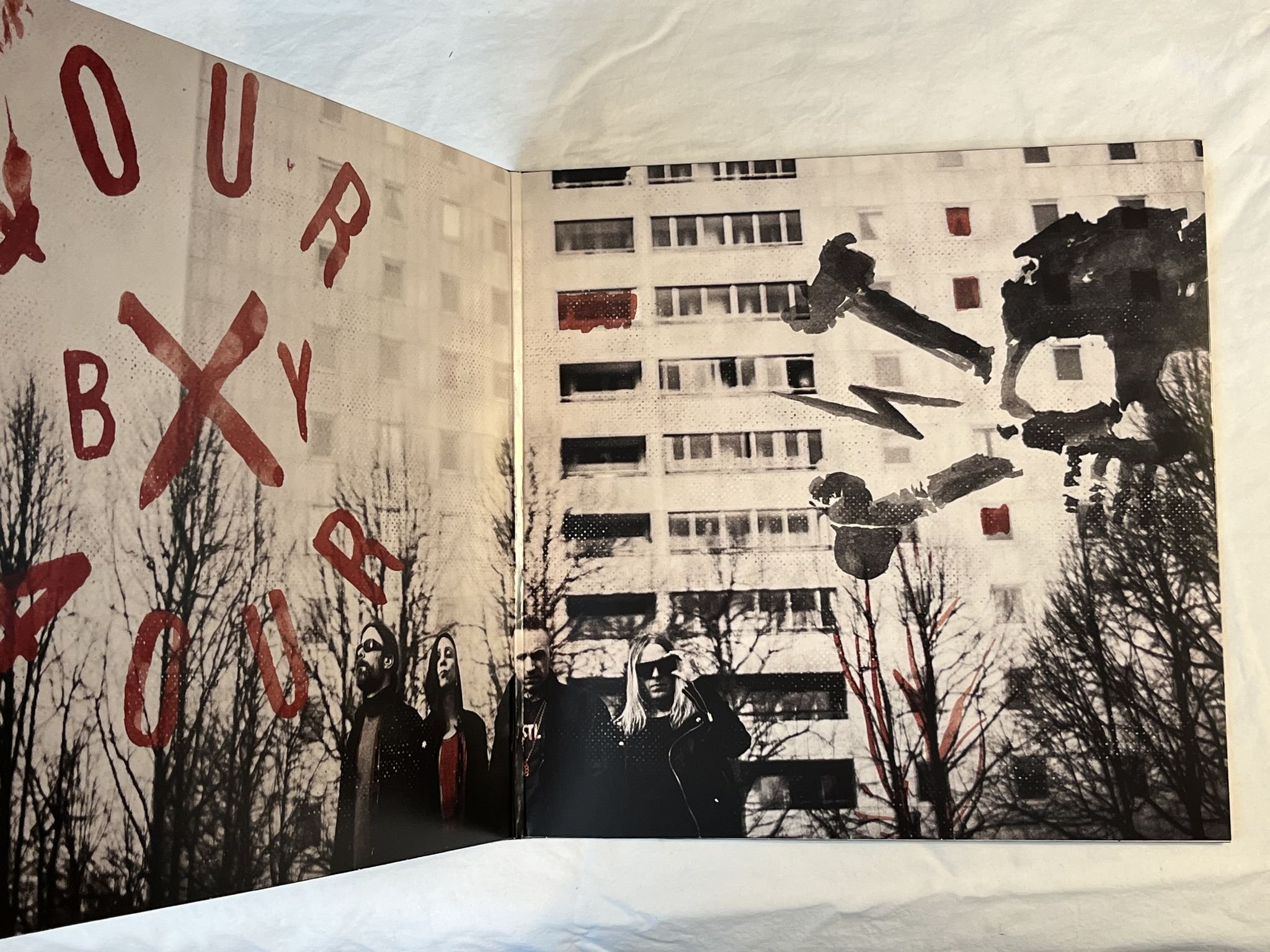 Omslagsbild för skivan BACKYARD BABIES Four By Four LP 2015 SONY MUSIC 88875080641