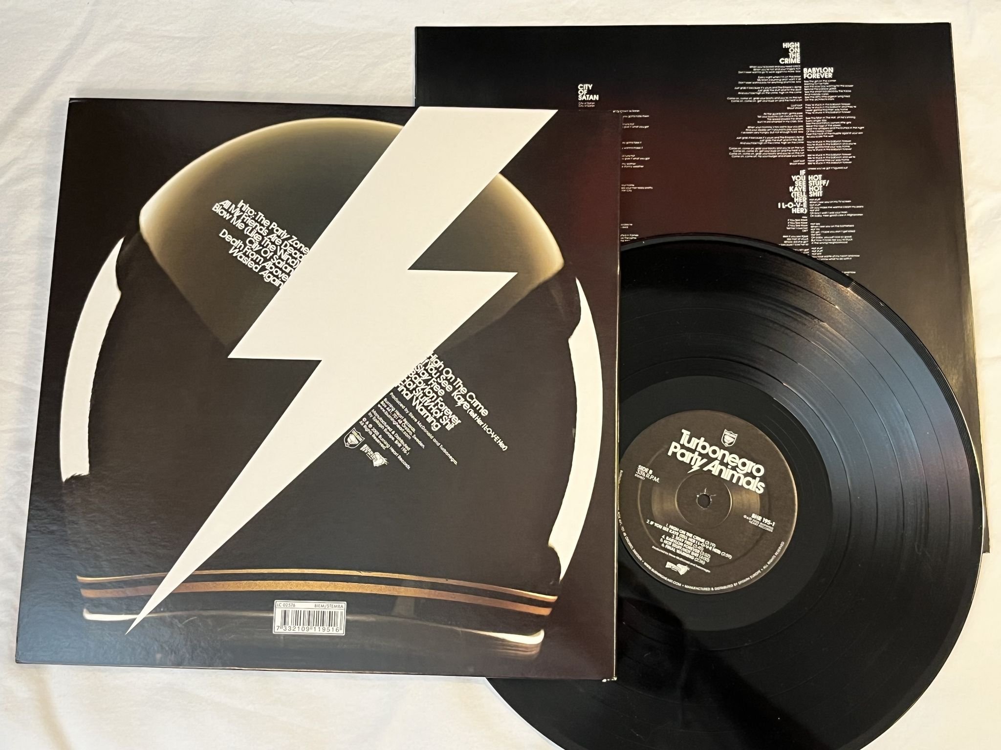 Omslagsbild för skivan TURBONEGRO party animals LP 2005 BURNING HEART BHR 195-1 ** RARE **