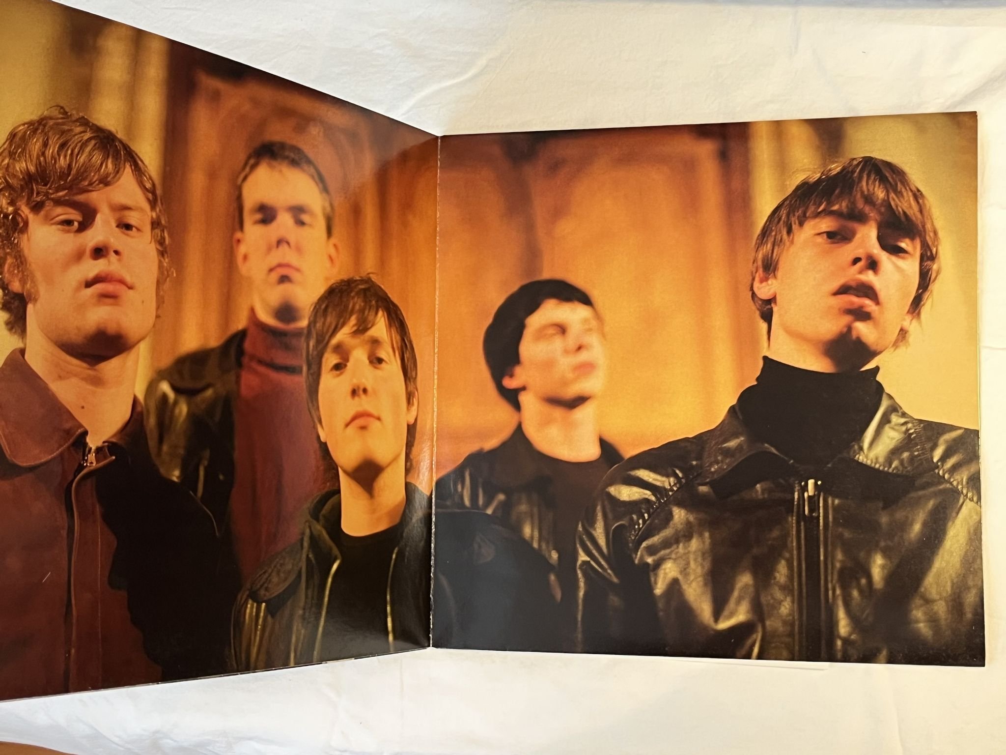 Omslagsbild för skivan MANDO DIAO Bring 'Em In LP 2002 Swe MAJESTY MA 311