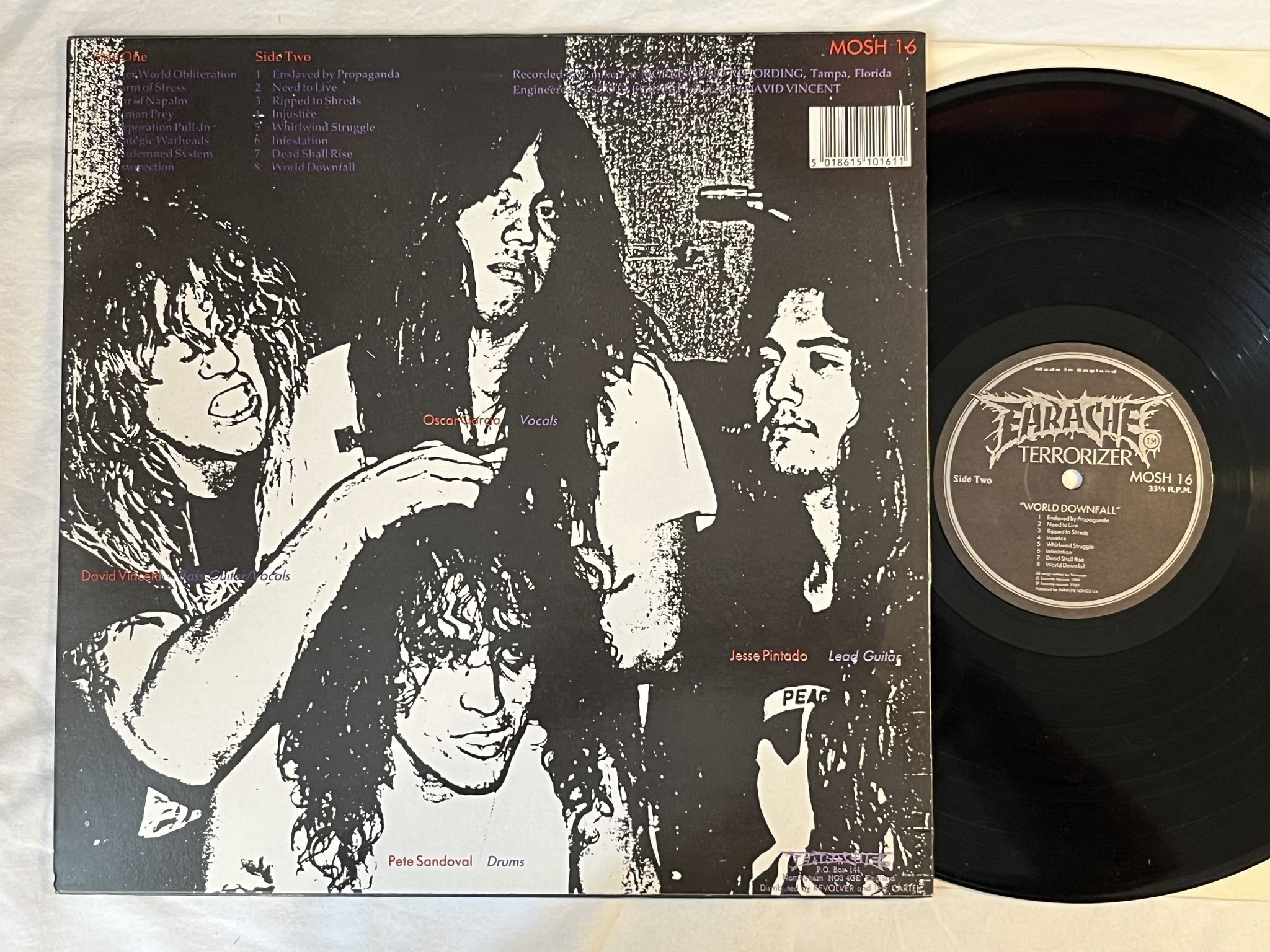 Omslagsbild för skivan TERRORIZER world downfall LP -89 UK EARACHE MOSH 16 *** BLUE COVER ***